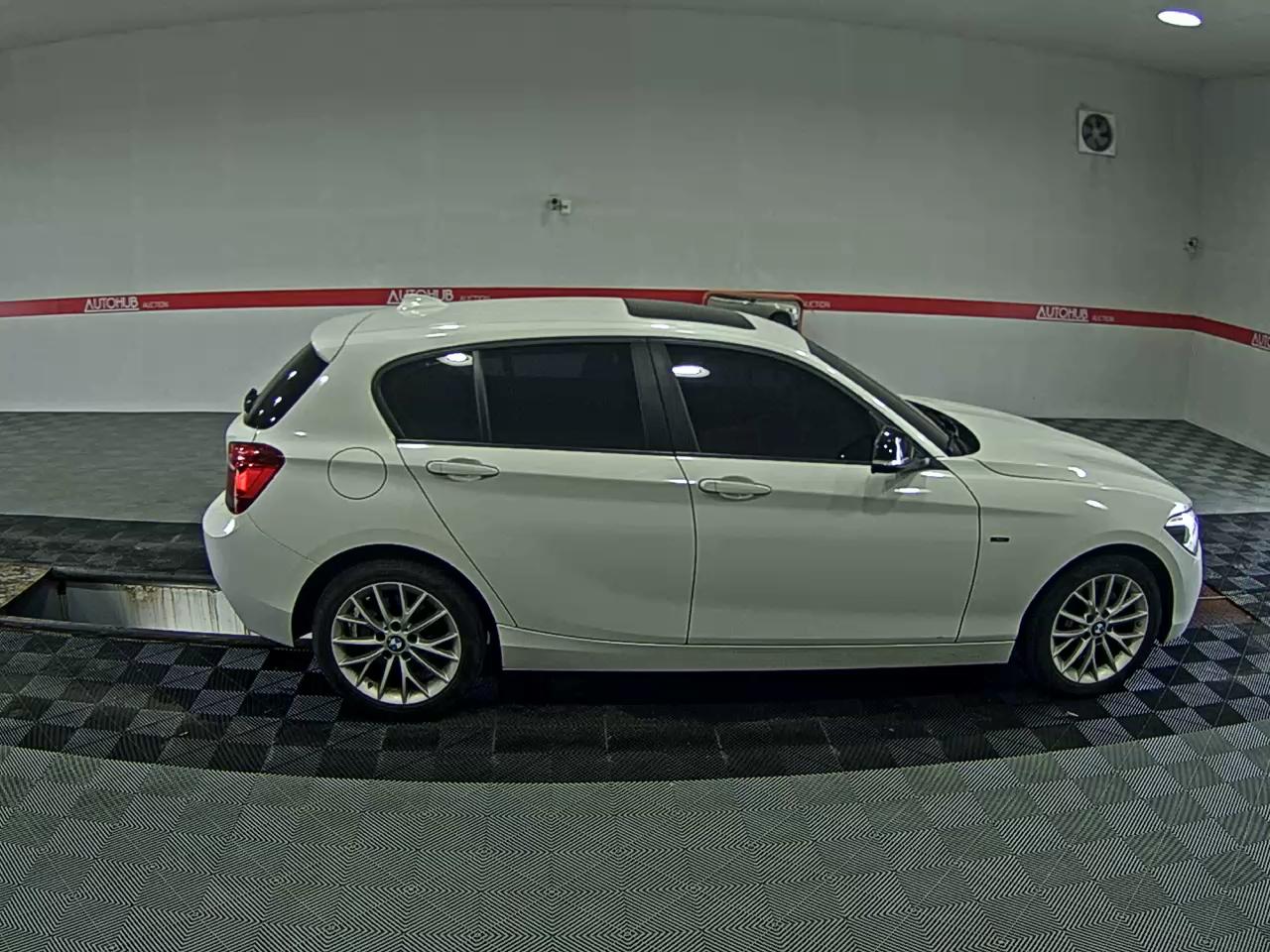 بي إم دبليو 1 Series (2Nd Gen) 5 أبواب 118D Sports 2015 118d