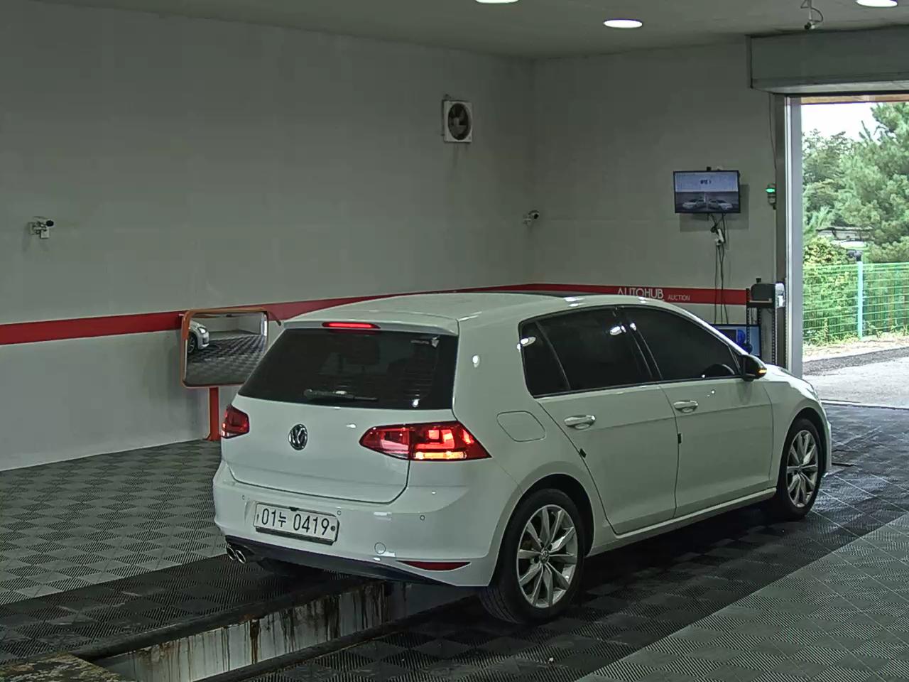 فولكس فاجن جولف (7Th Gen) 2.0 TDI 2016