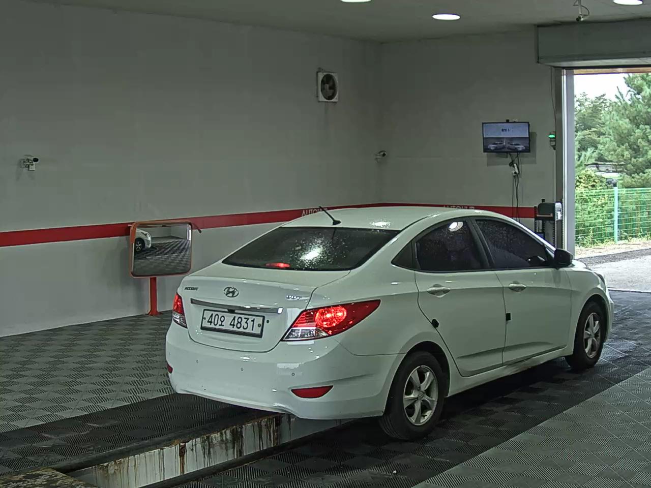 هيونداي جديد أكسنت 1.4 Vvt Premier 2012 PREMIER