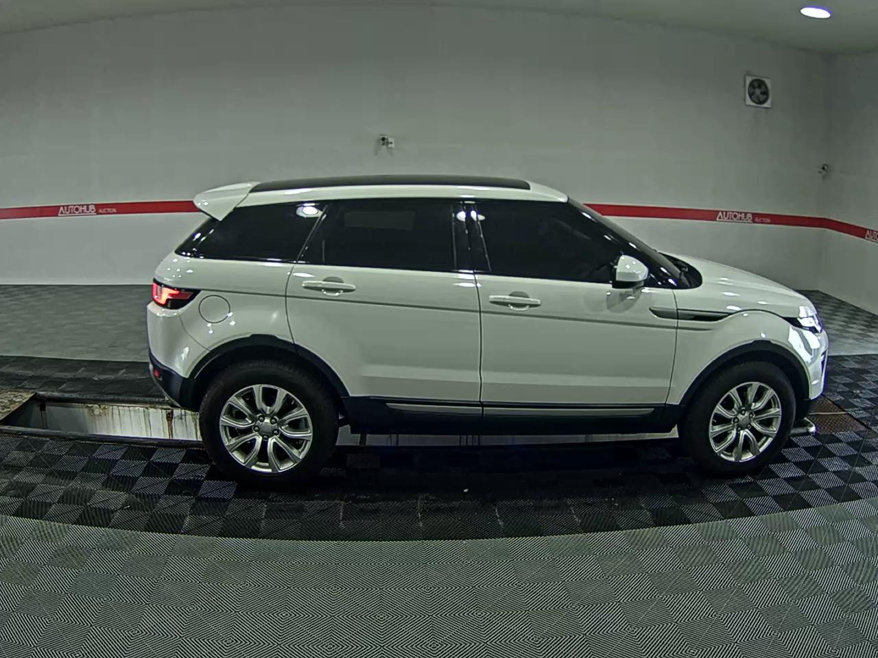 لاند روفر Rover رينج روفر Evoque 2.0 Td4 Se 2018 SE