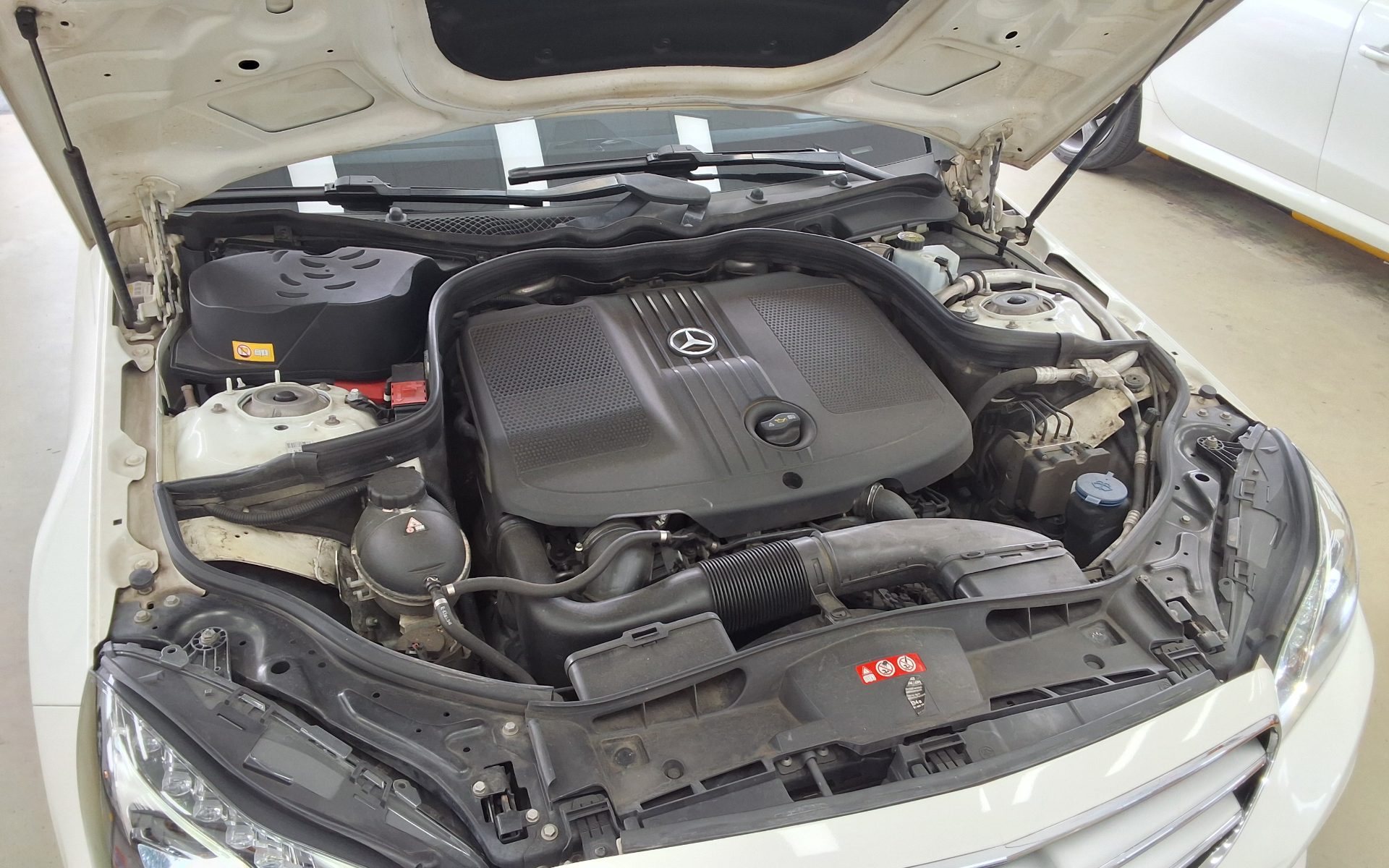مرسيدس بنز E Class (4Th Gen) E220 Cdi Bluetec Avantgarde 2016 E220