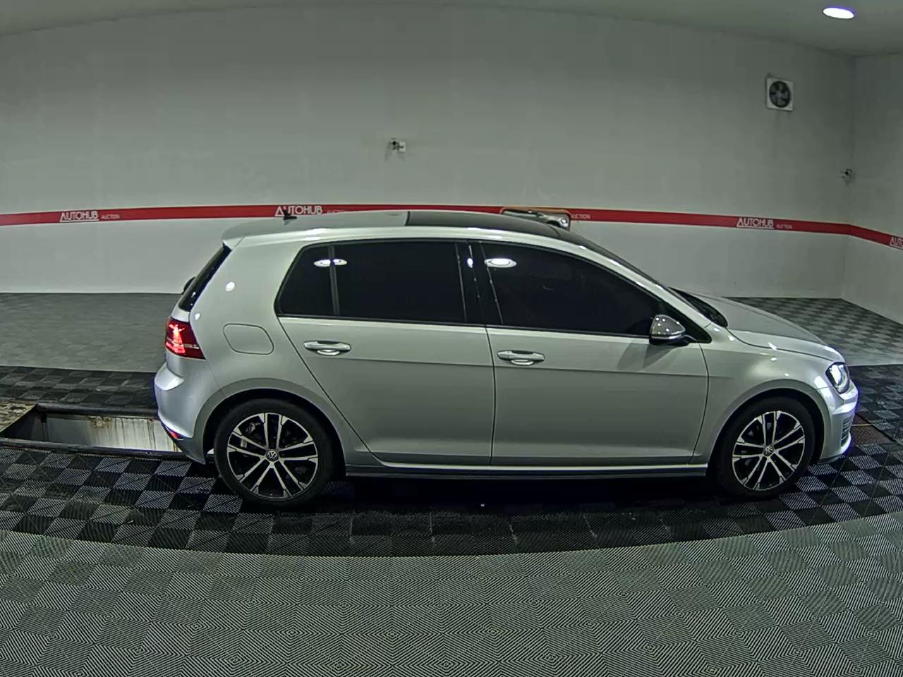فولكس فاجن جولف (7Th Gen) 2.0 TDI بريميوم 2016 بريميوم