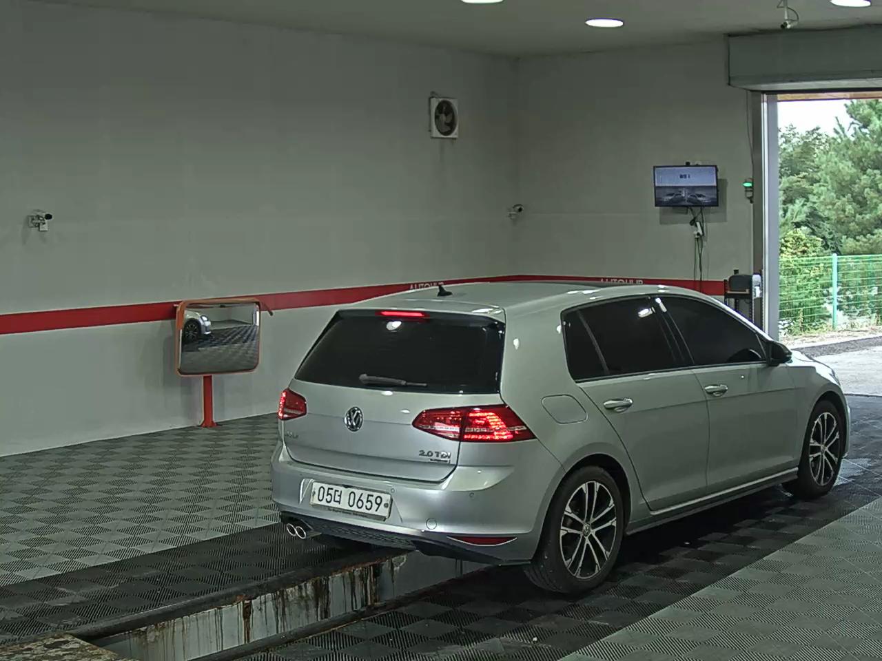 فولكس فاجن جولف (7Th Gen) 2.0 TDI بريميوم 2016 بريميوم