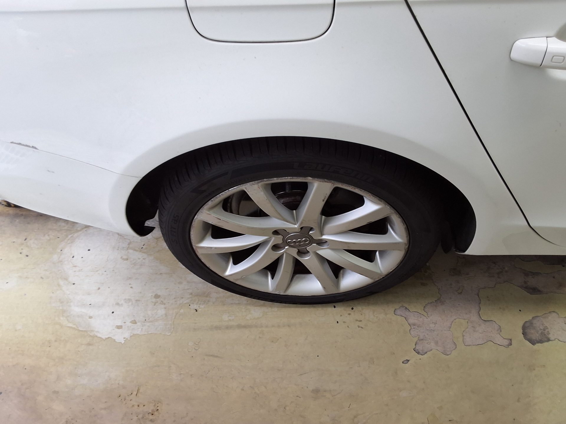 أودي إيه 4 (4Th Gen) 2.0 TDI Dynamic 2013