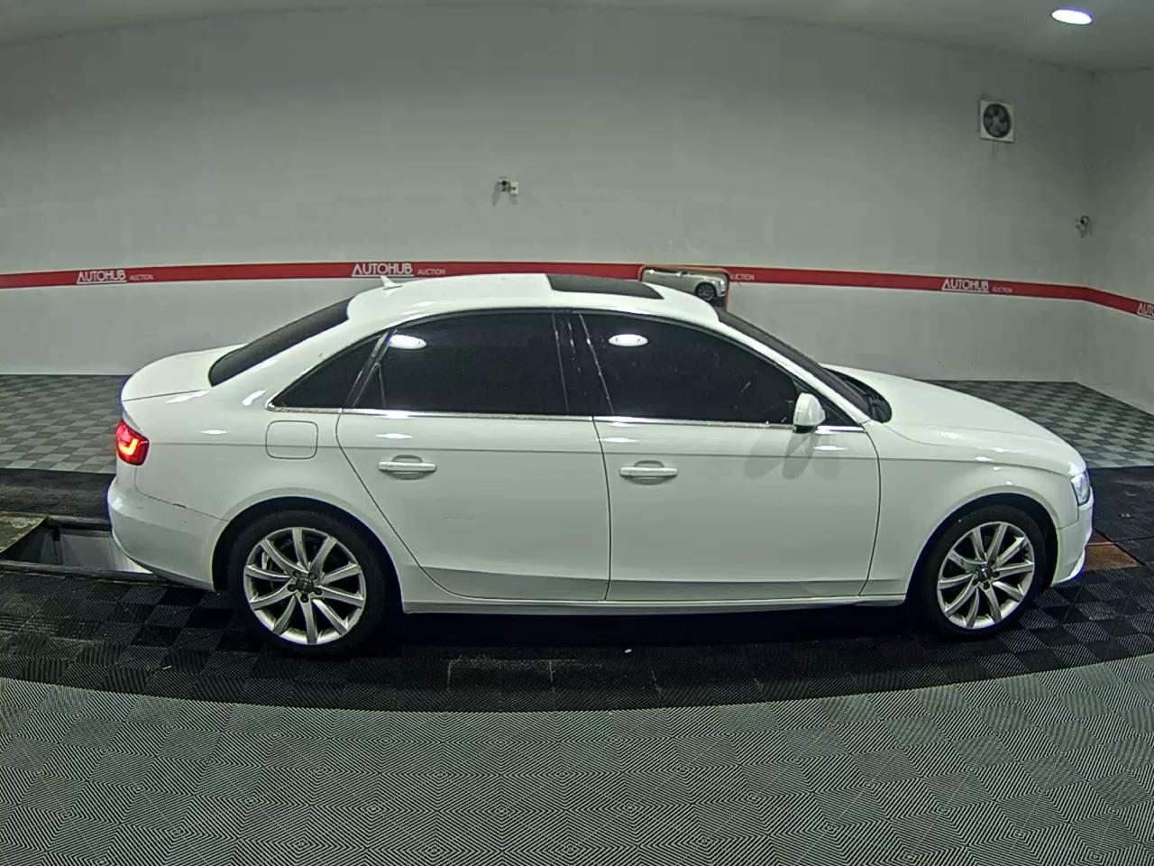 أودي إيه 4 (4Th Gen) 2.0 TDI Dynamic 2013