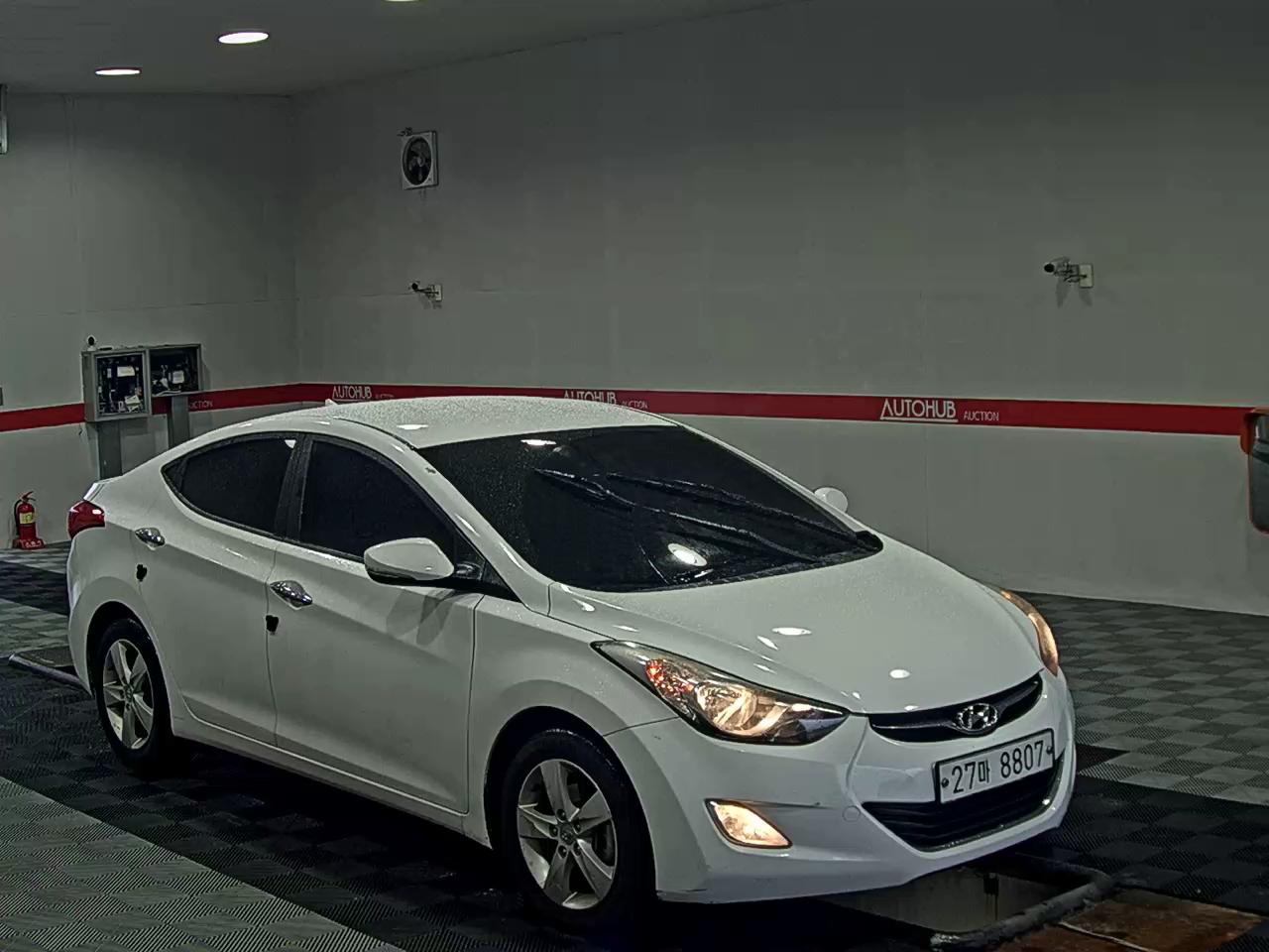 هيونداي أفانتي 2014 M16
