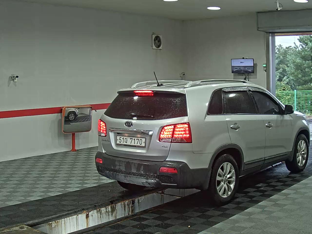 كيا سورينتو 2011 TLX فاخر