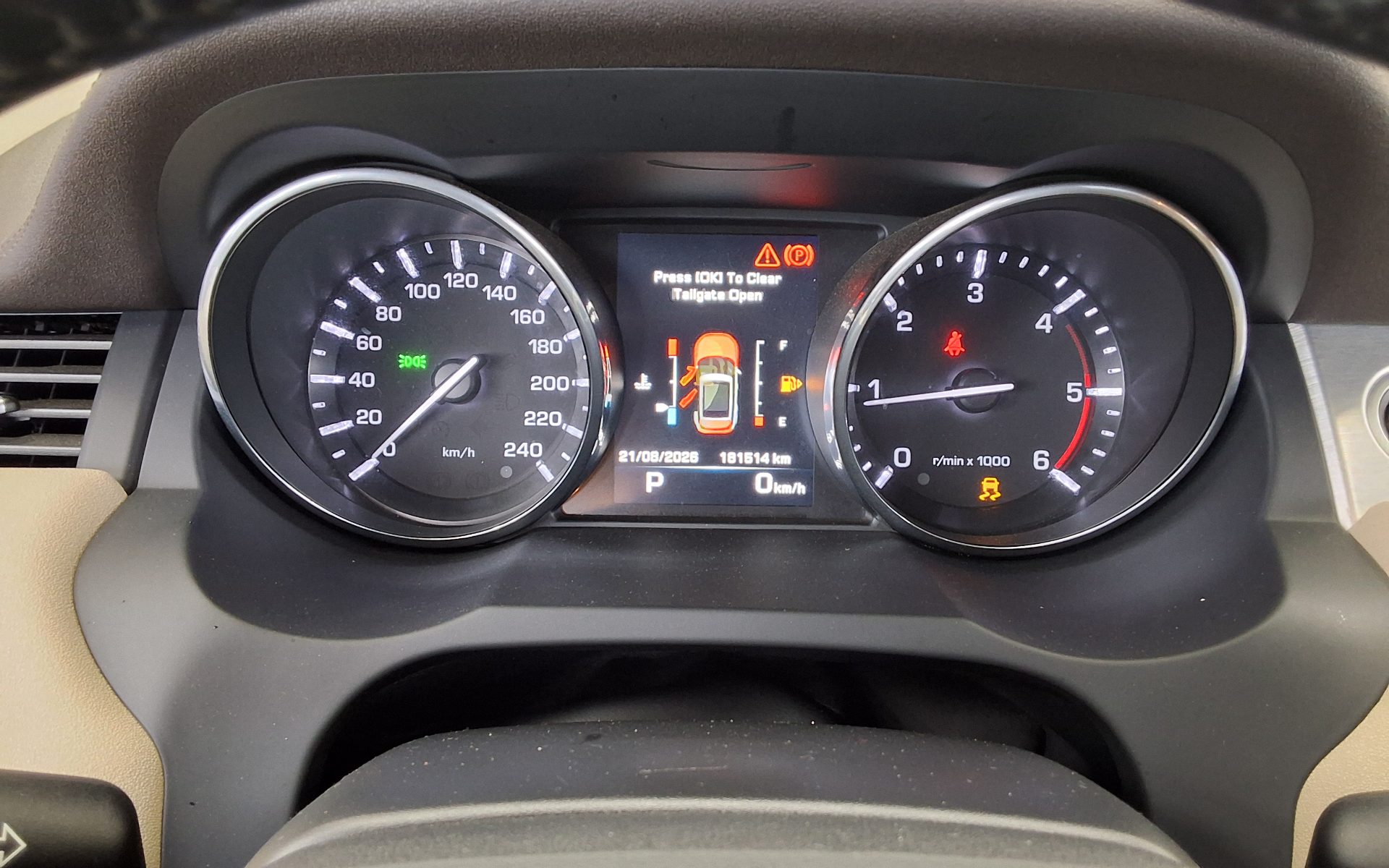 لاند روفر Rover رينج روفر Evoque 2.2 Sd4 Pure 2015