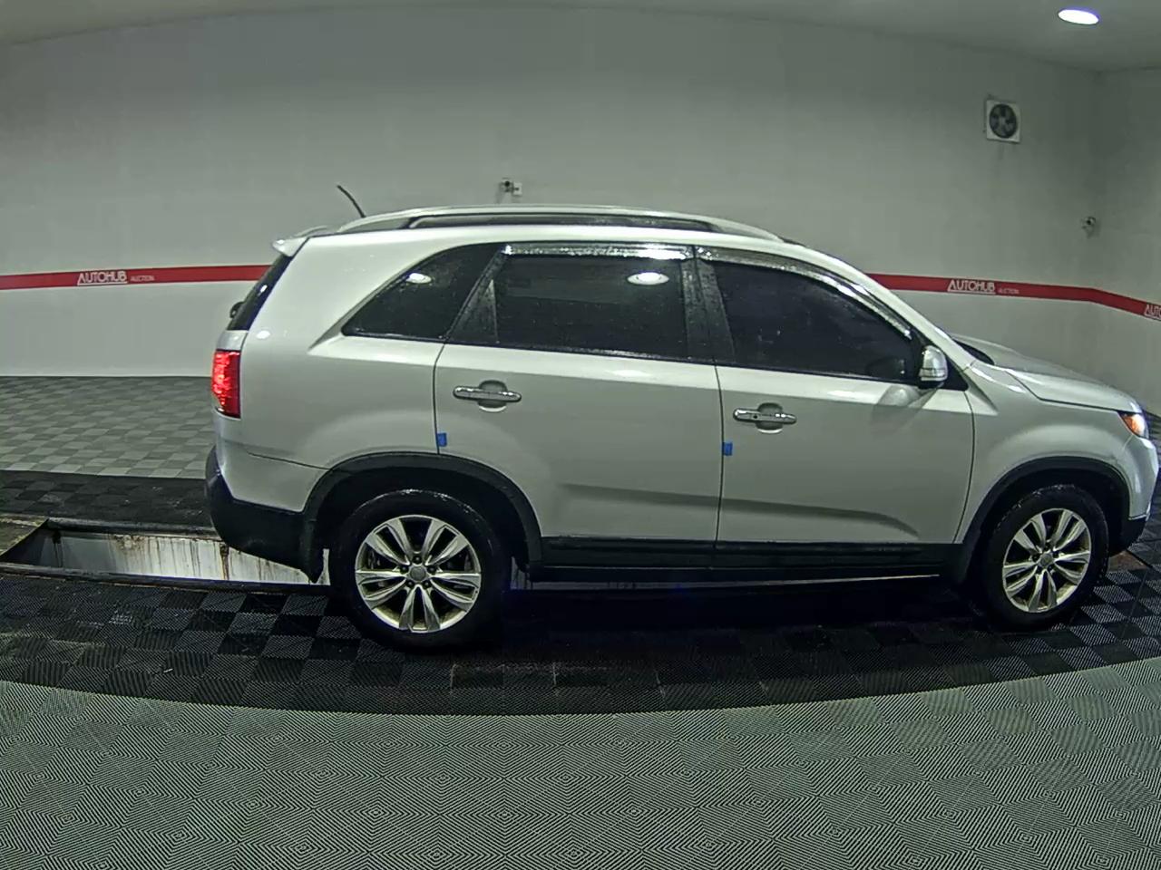كيا سورينتو 2011 TLX فاخر