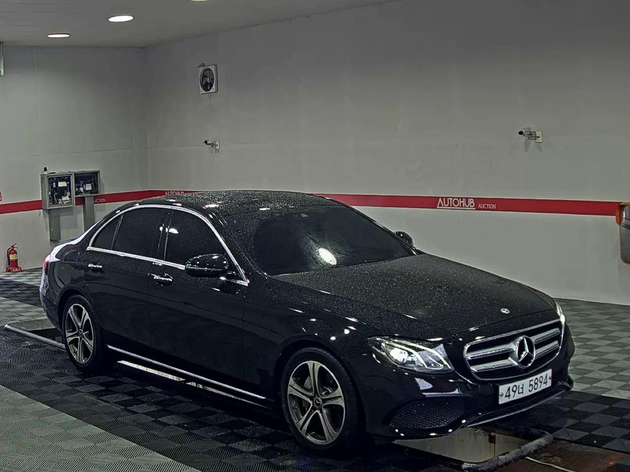 مرسيدس بنز E Class (5Th Gen) E300 Avantgarde 2019 E300