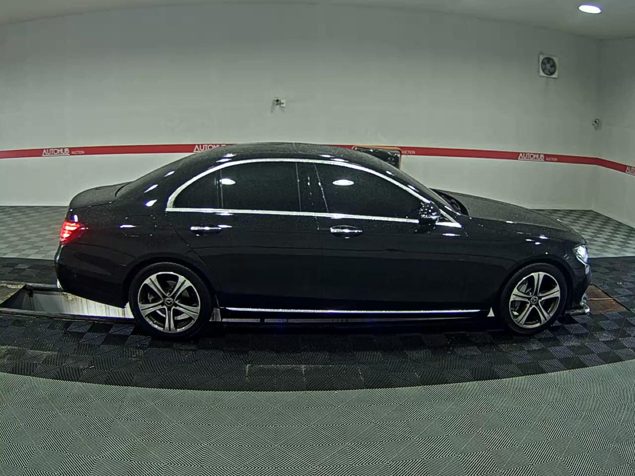 مرسيدس بنز E Class (5Th Gen) E300 Avantgarde 2019 E300