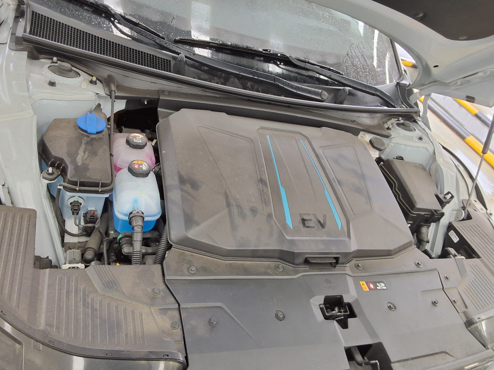 هيونداي أيونيك 2023 EV دفع رباعي طويل المدى PRESTIGE