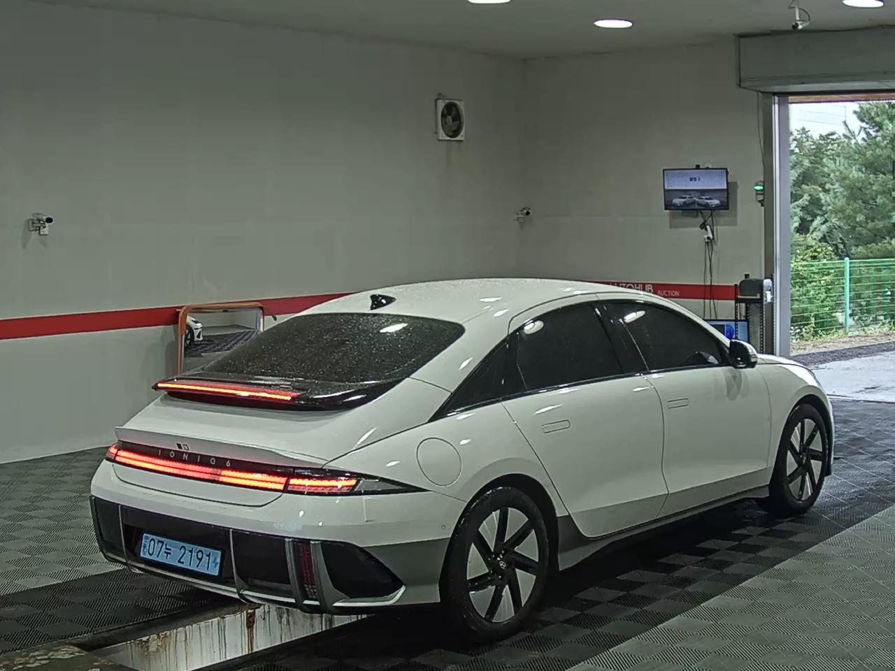 هيونداي أيونيك 2023 طويل المدى PRESTIGE