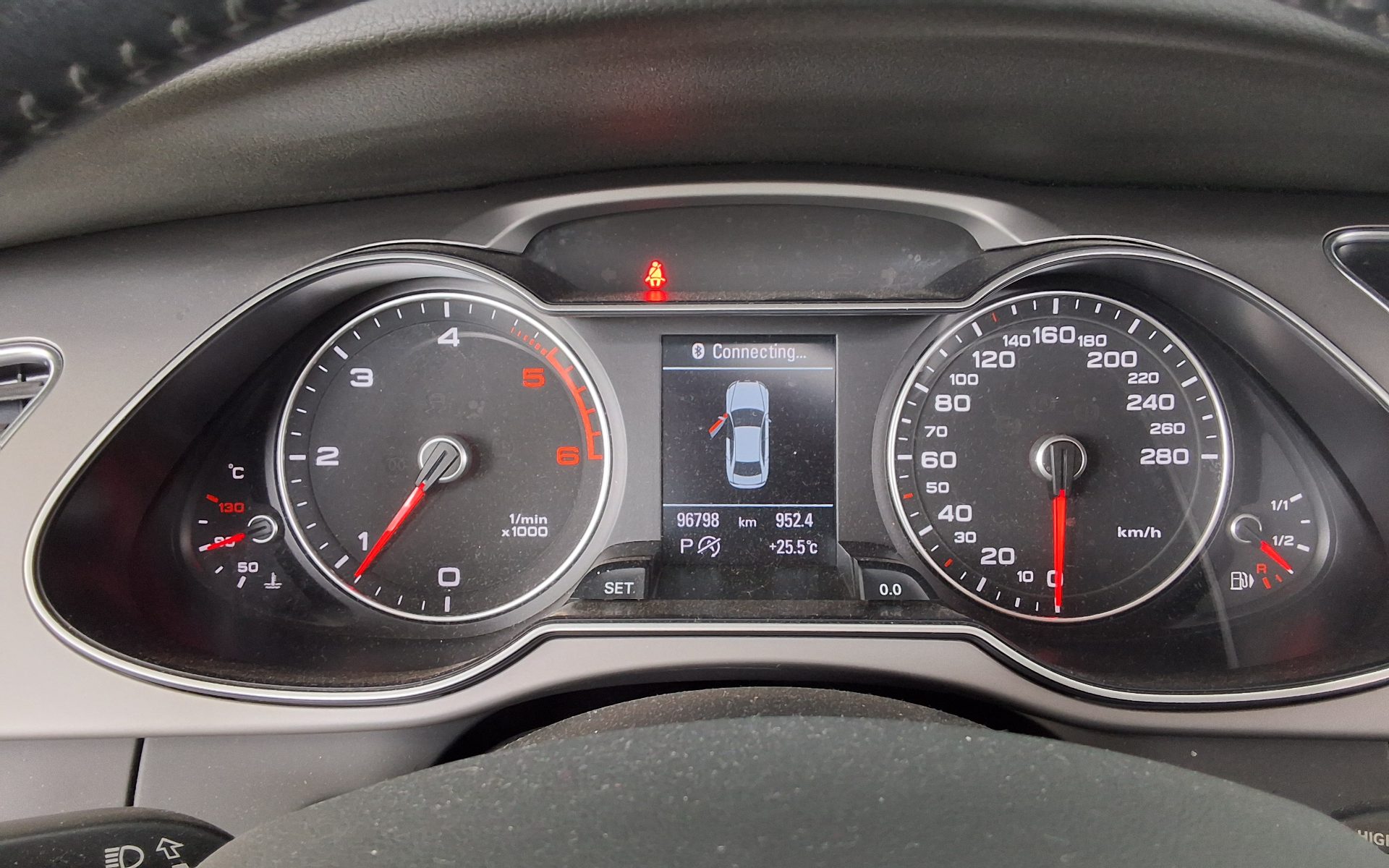 أودي إيه 4 (4Th Gen) 30 TDI 2015