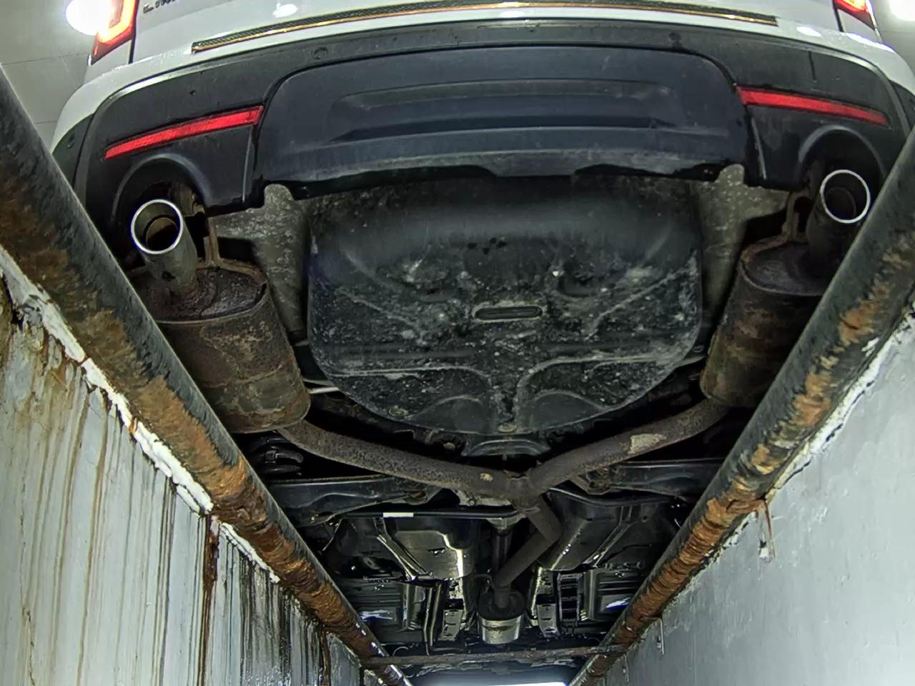 فورد إكسبلورر (5Th Gen) 3.5 V6 دفع رباعي ليميتد 2014