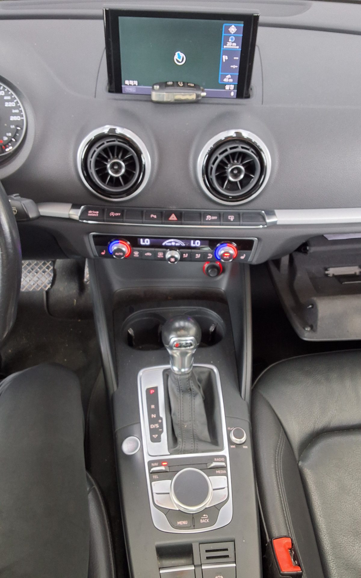 أودي إيه 3 (3Rd Gen) 35 TDI Dynamic 2015