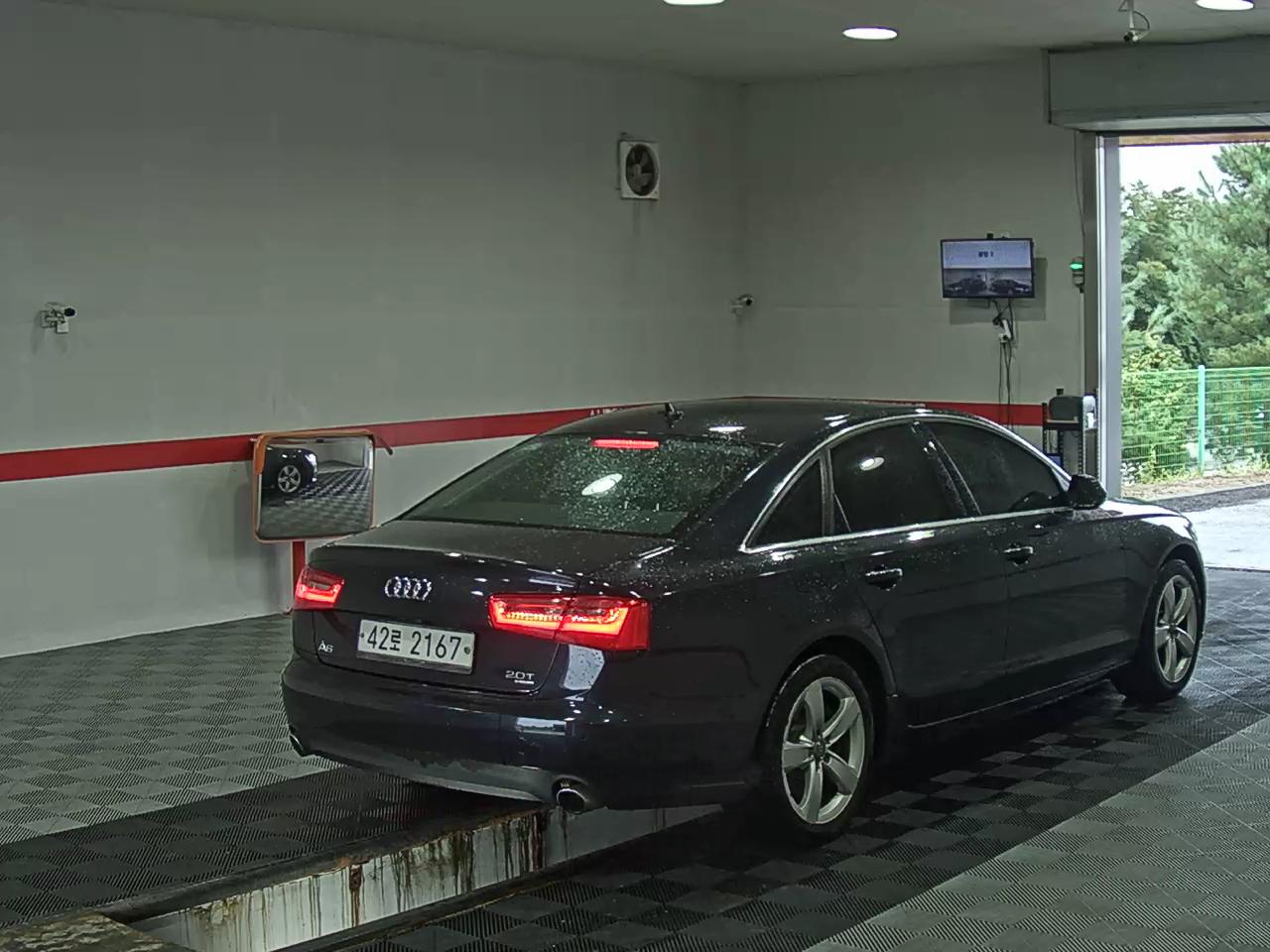 أودي إيه 6 (4Th Gen) 2.0 Tfsi كواترو Dynamic 2014