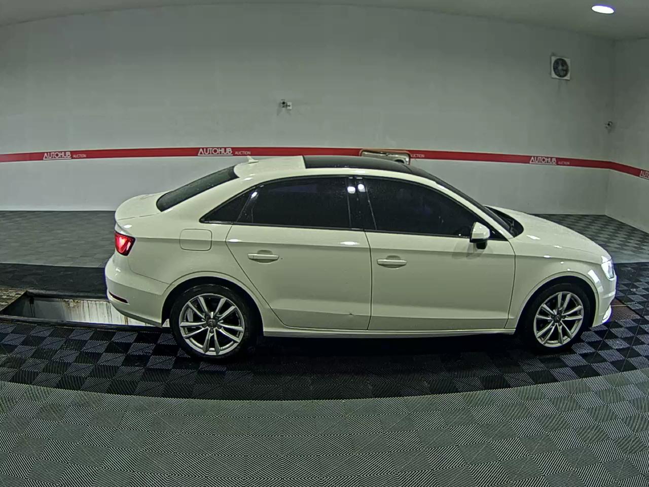 أودي إيه 3 (3Rd Gen) 35 TDI Dynamic 2015