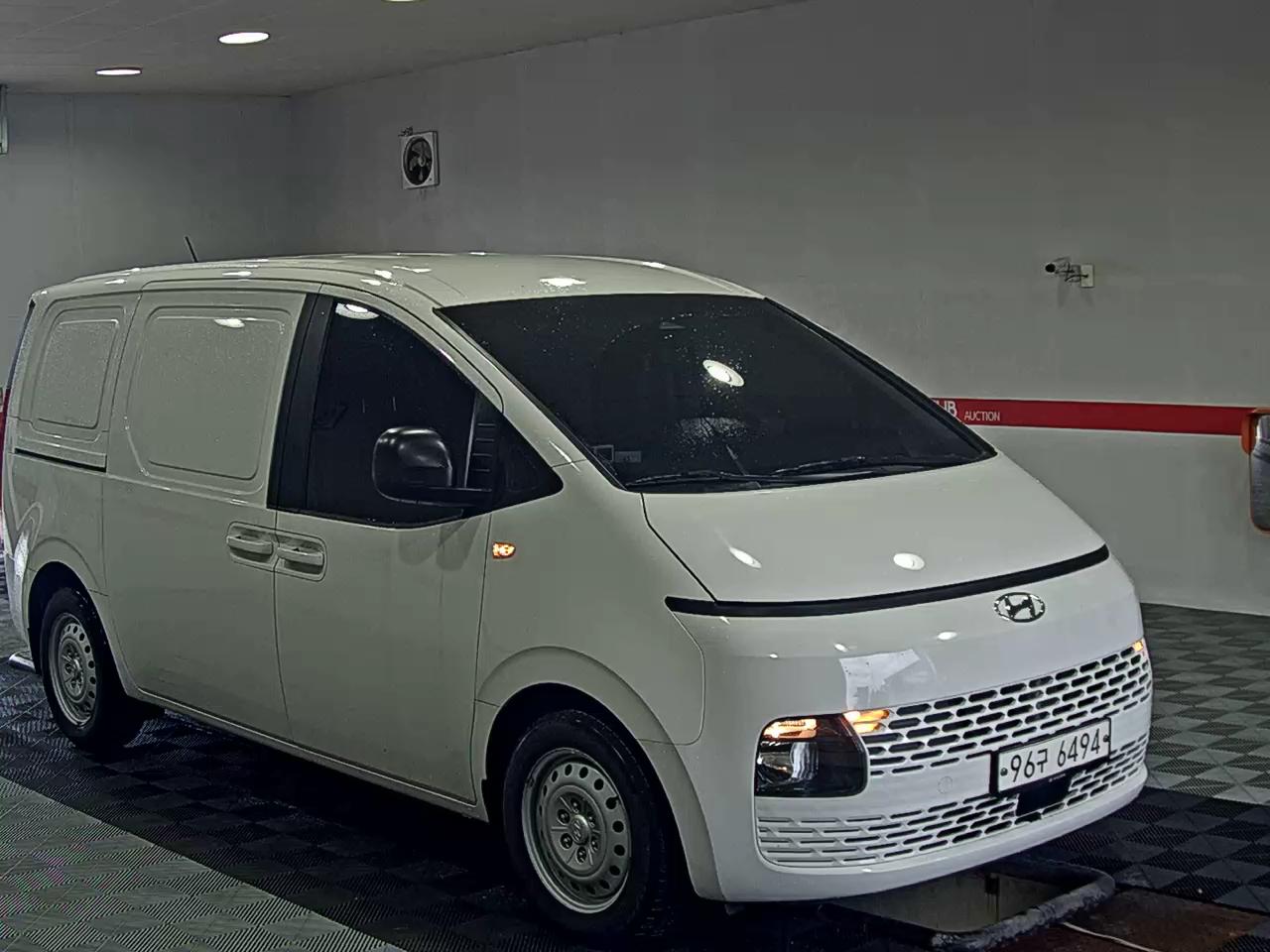هيونداي ستاريا 2022 SMART