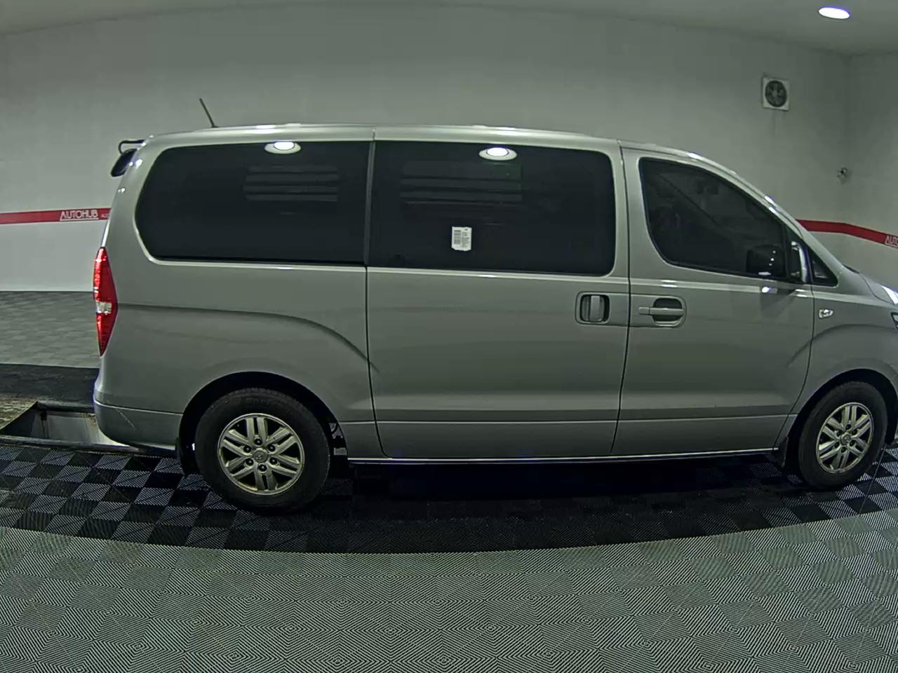 هيونداي الجديد جراند ستاركس 3 Seater ديزل فان سمارت 2021 VAN SMART