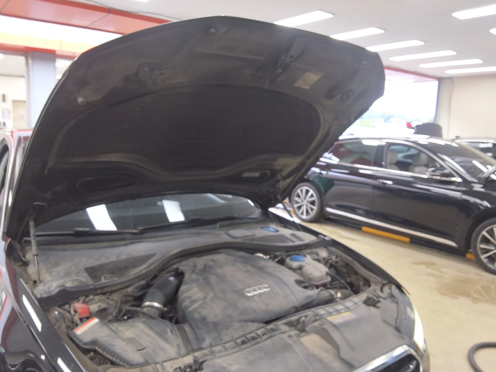 أودي إيه 6 (4Th Gen) 3.0 TDI كواترو Led Pack 2014