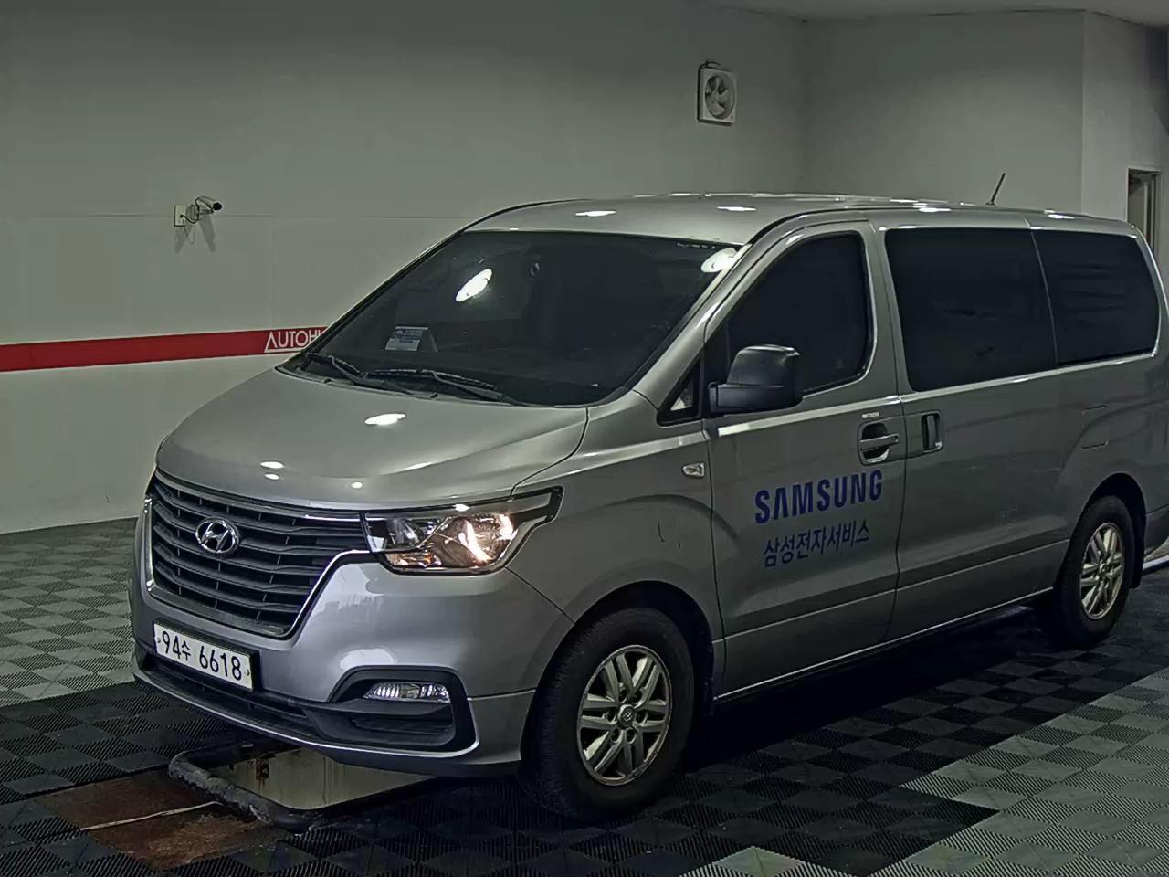 Hyundai Grand Starex