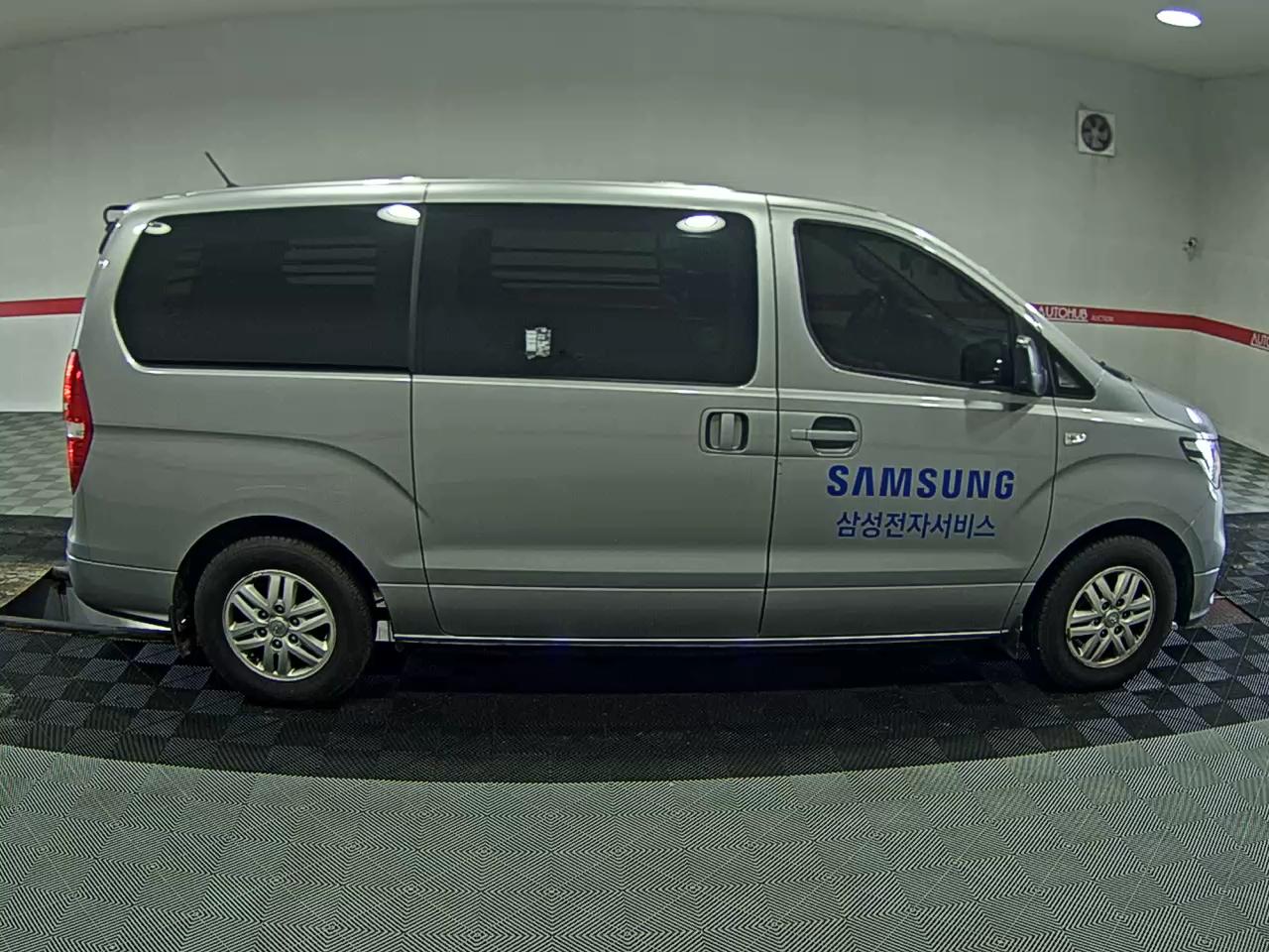 هيونداي الجديد جراند ستاركس 3 Seater ديزل فان سمارت 2021 VAN SMART