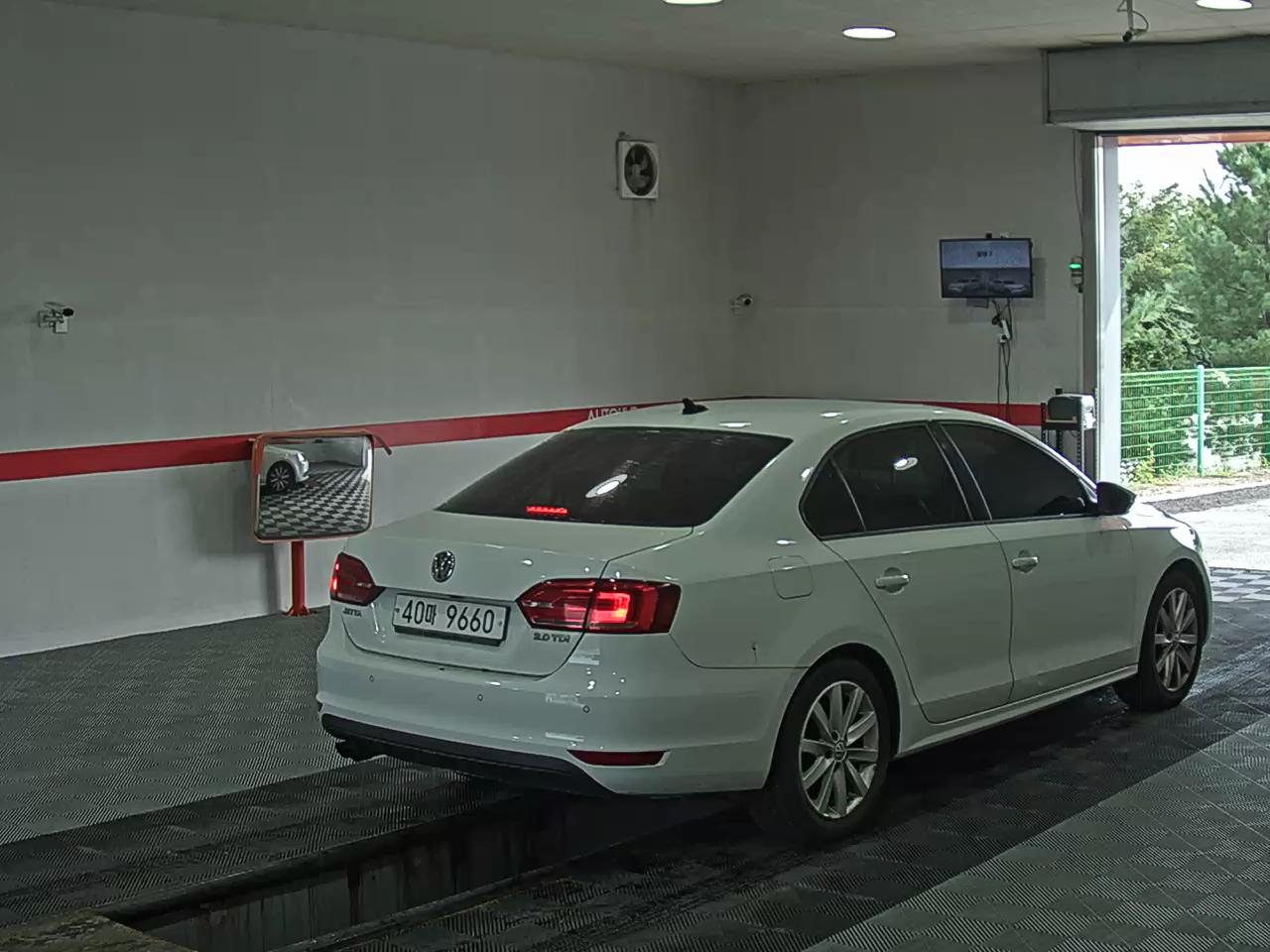 فولكس فاجن جيتا (6Th Gen) 2.0 TDI 2014