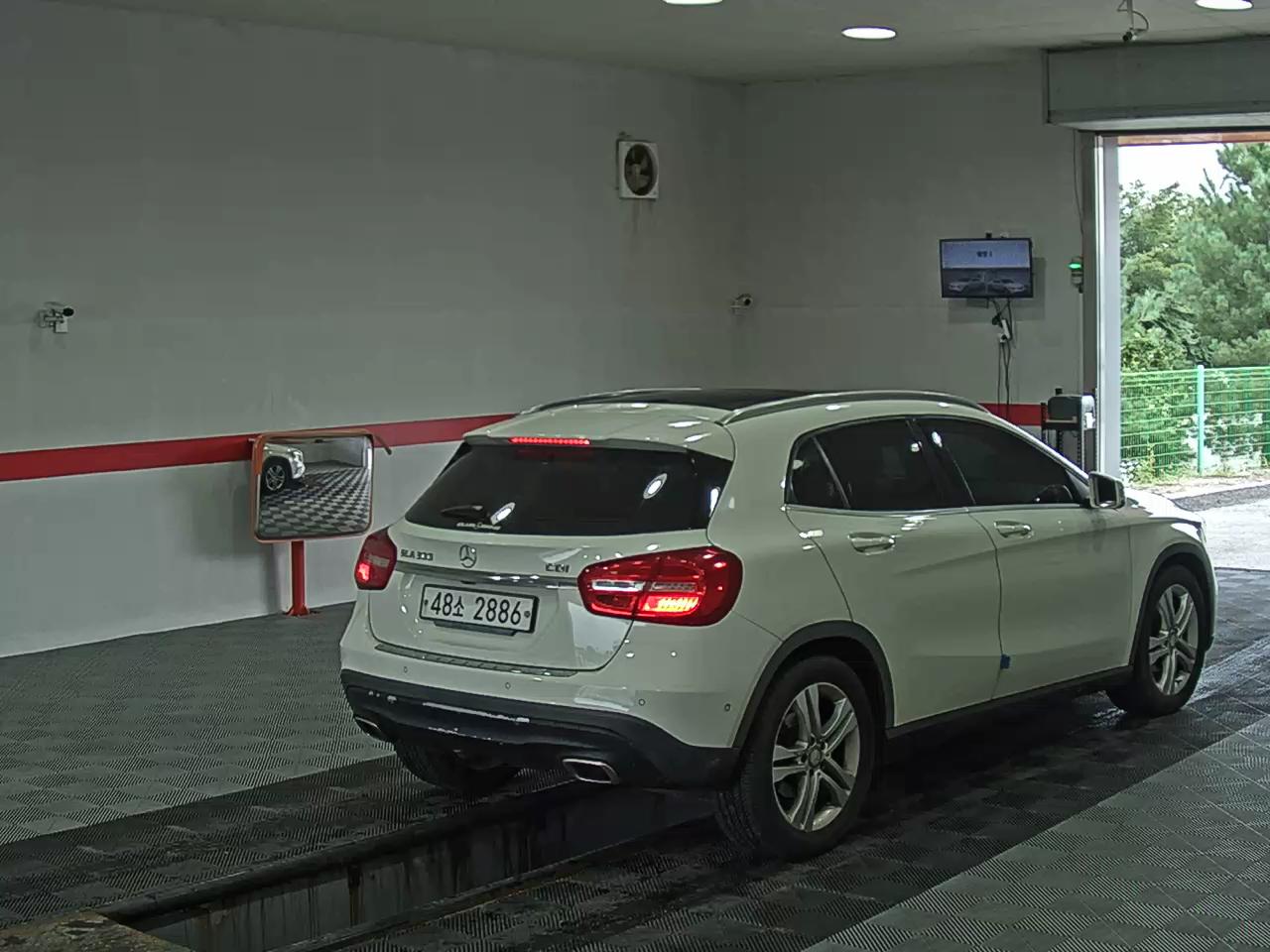 مرسيدس بنز جي إل إيه Class جي إل إيه 200 Cdi 2015