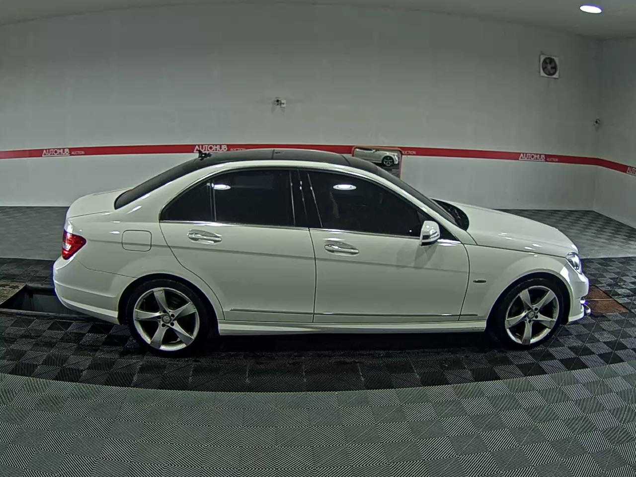 مرسيدس بنز C Class (3Rd Gen) C200 Avantgarde Edition C 2014 C200