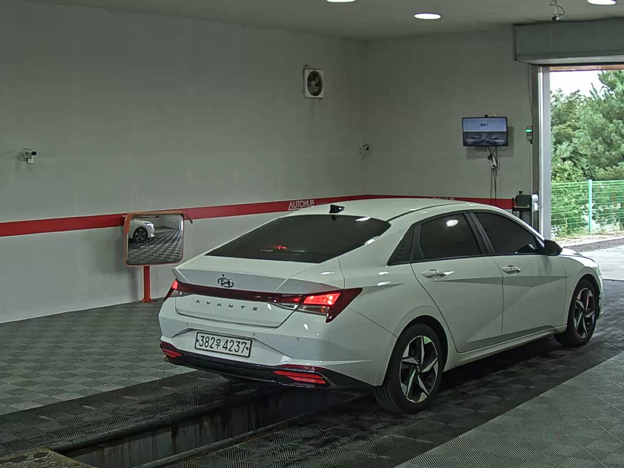 هيونداي أفانتي 2023 MODERN
