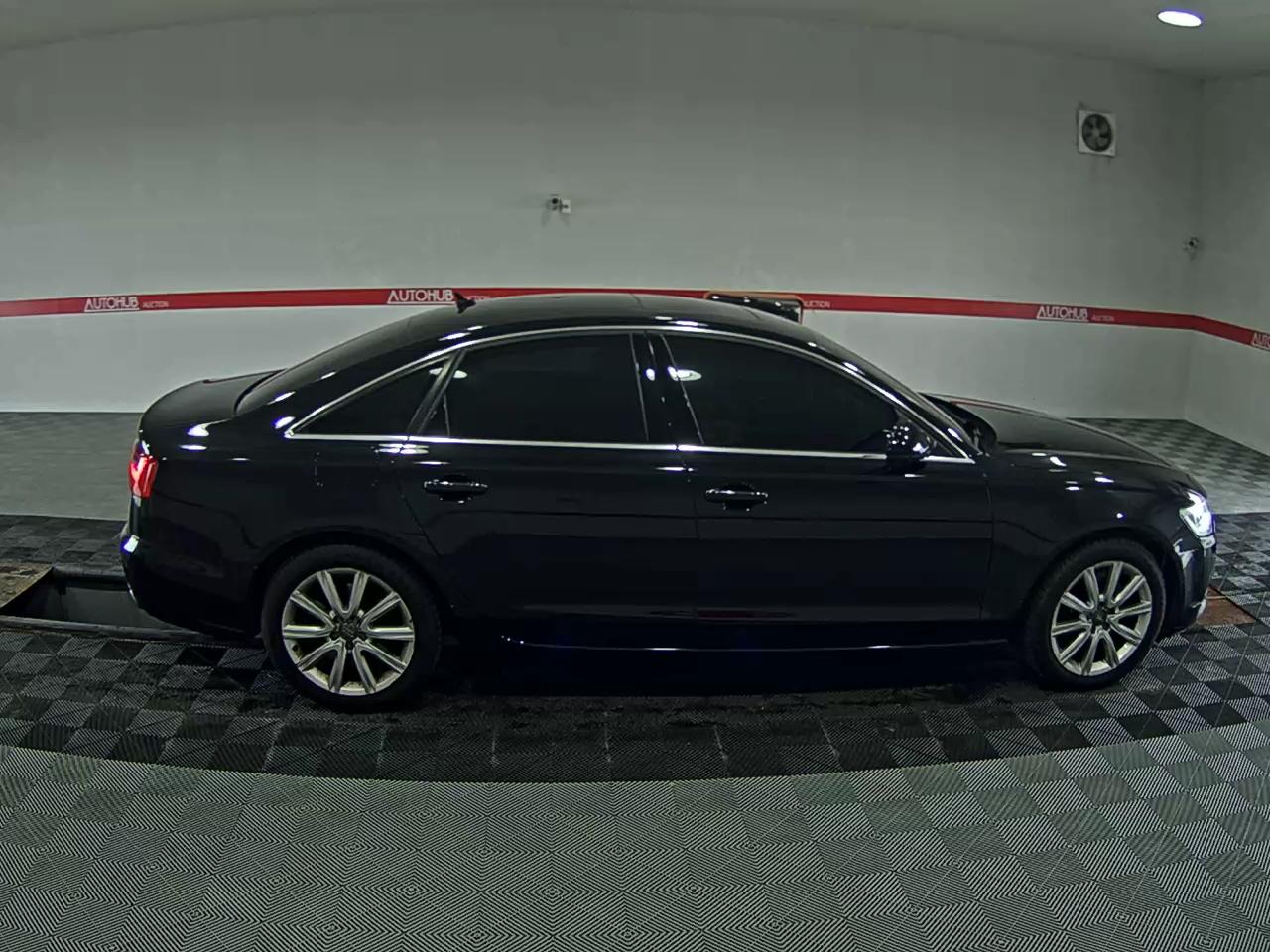 أودي إيه 6 (4Th Gen) 3.0 TDI كواترو 2012