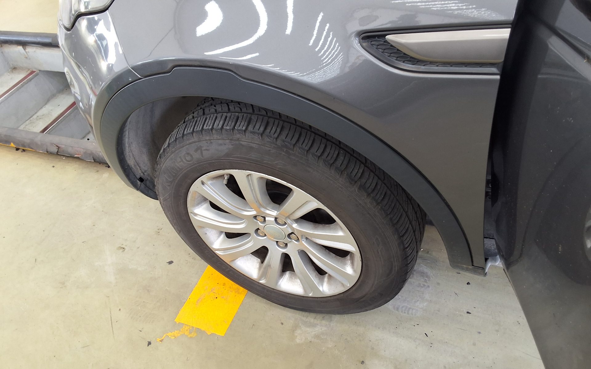 لاند روفر Rover Discovery Sport 2.0 Td4 Se 2016 SPORT SE