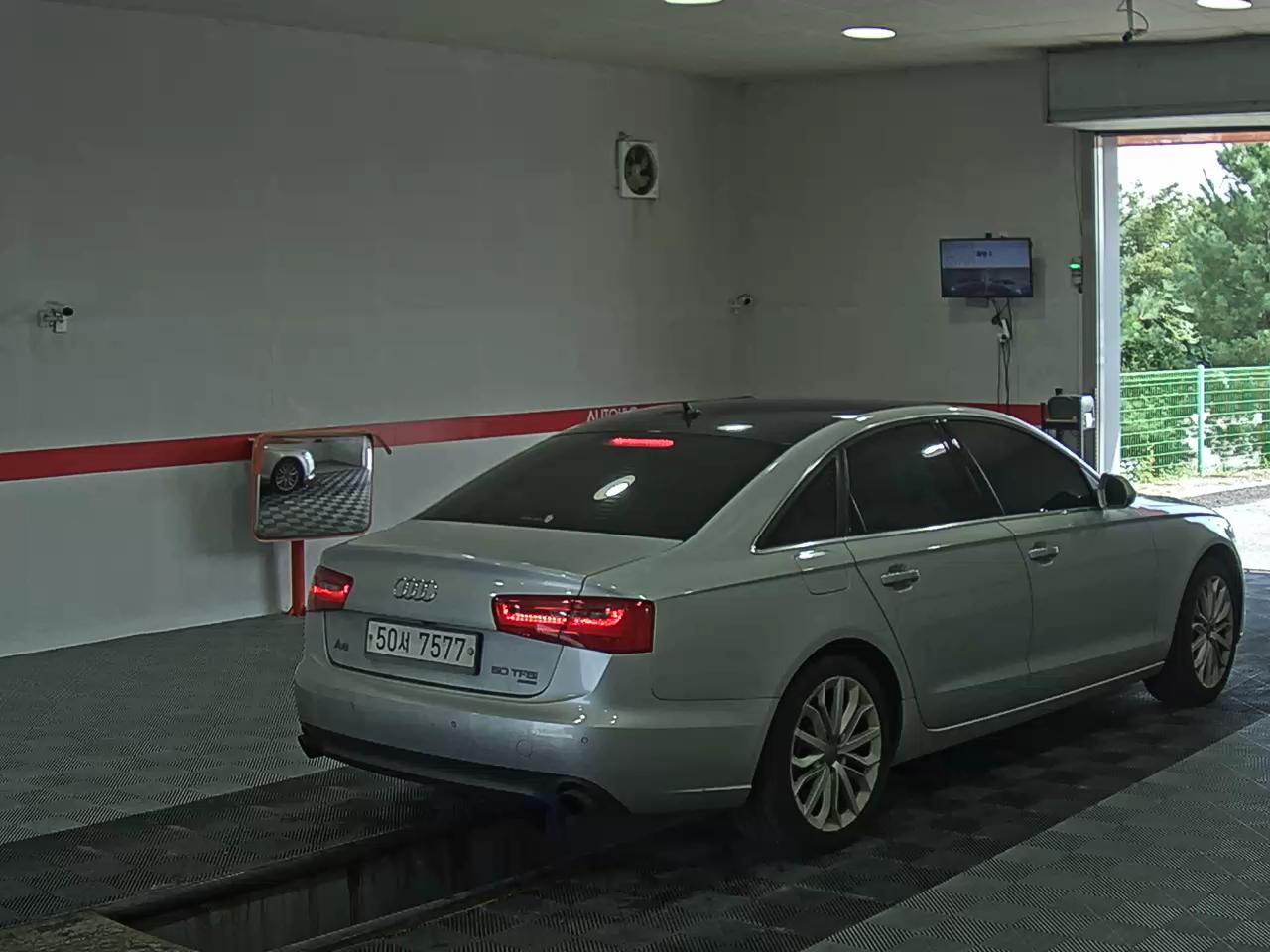 أودي إيه 6 (4Th Gen) 3.0 Tfsi كواترو Dynamic 2012