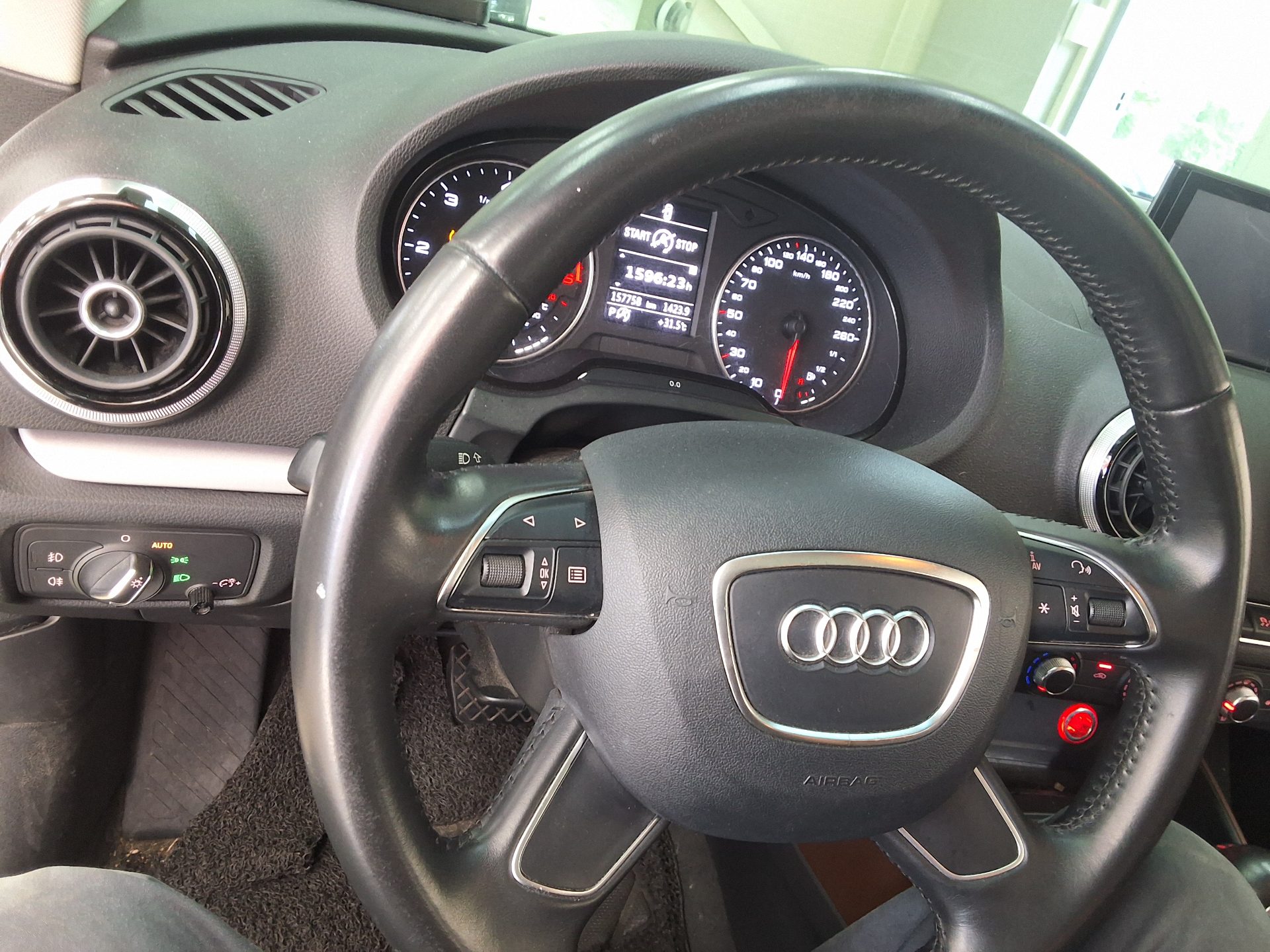 أودي إيه 3 (3Rd Gen) 25 TDI Dynamic 2015