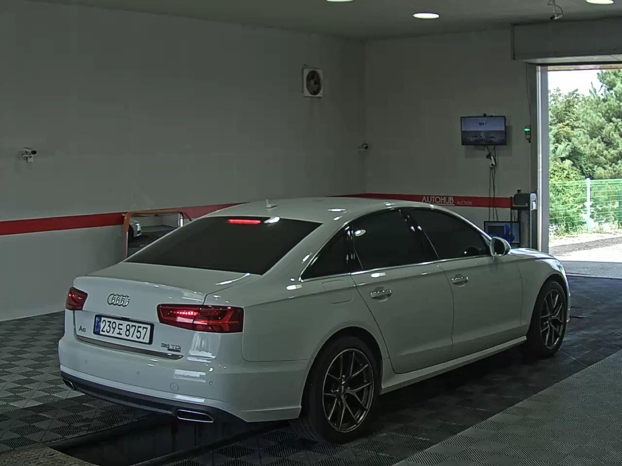 أودي إيه 6 (4Th Gen) 35 TDI Comfort 2016