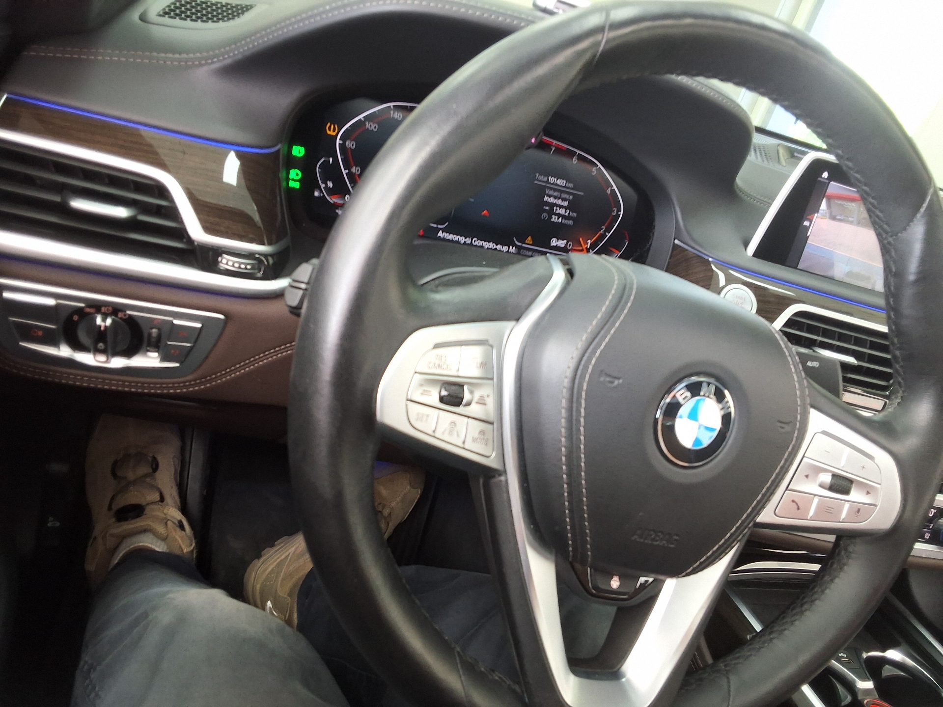بي إم دبليو 7 Series (6Th Gen) 740Li إكس درايف Design Pure Excellence 2022 740Li