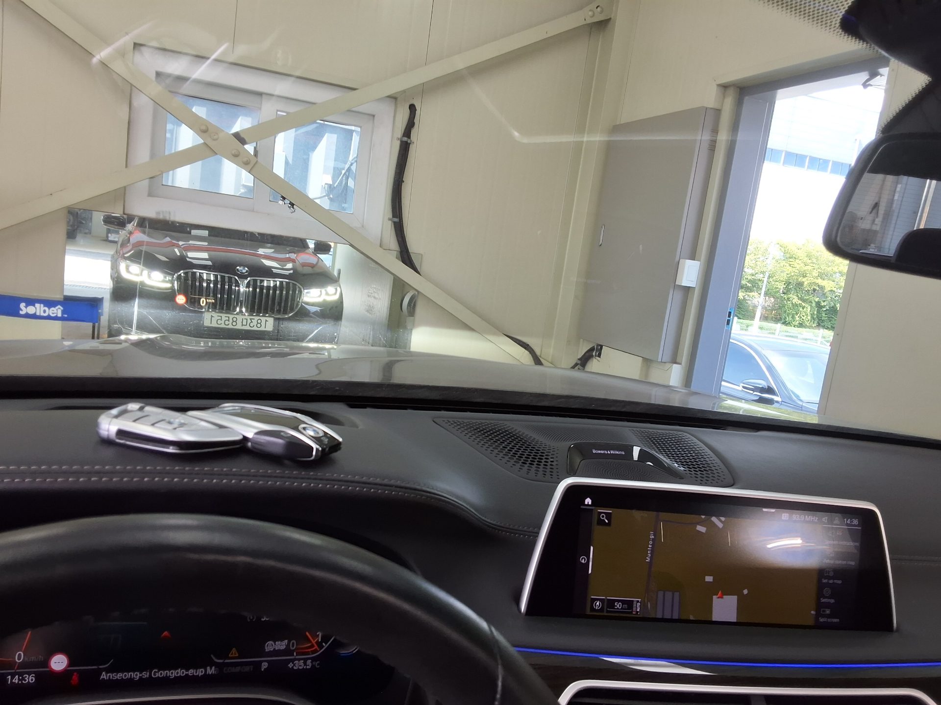 بي إم دبليو 7 Series (6Th Gen) 740Li إكس درايف Design Pure Excellence 2022 740Li