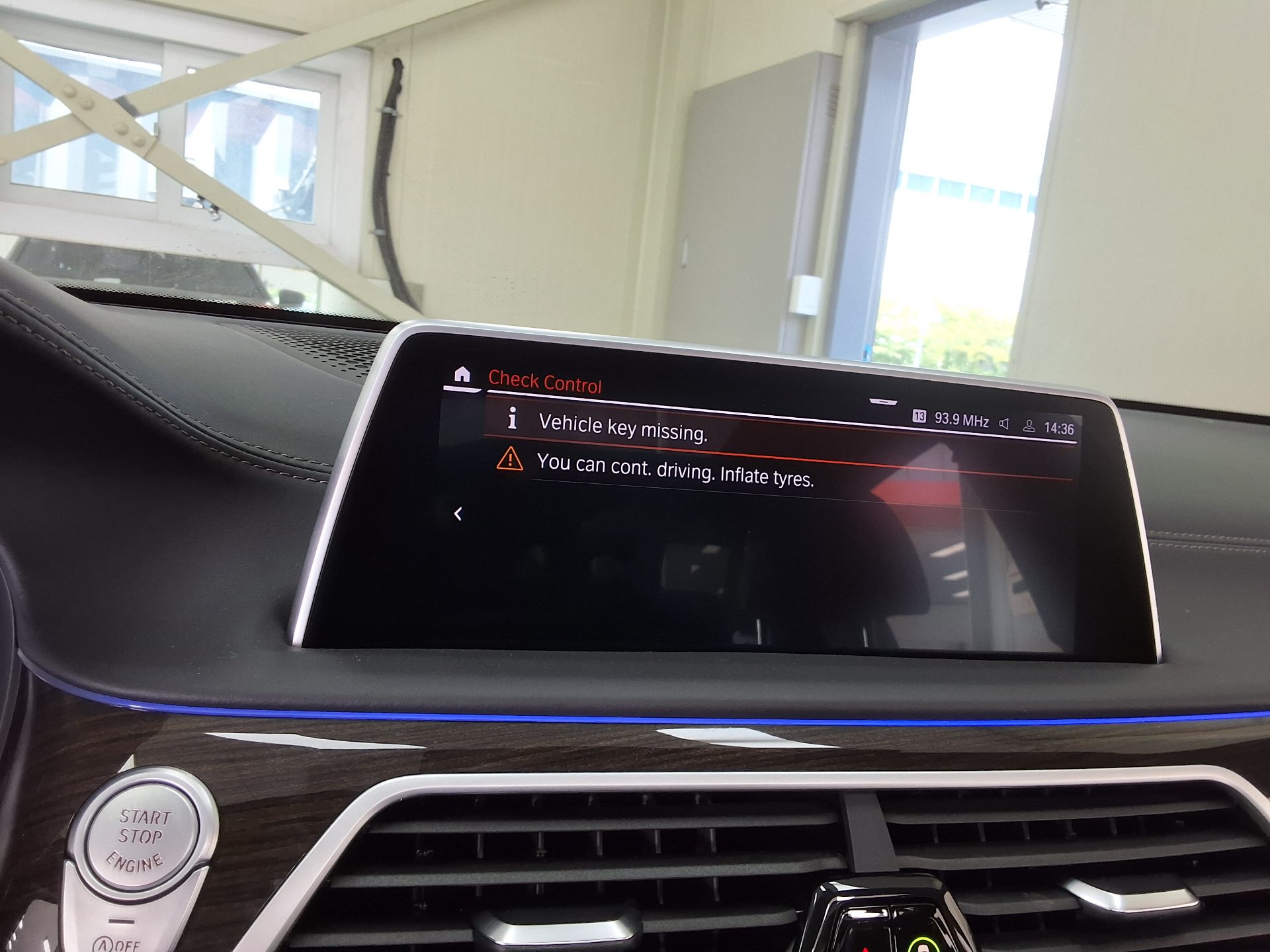 بي إم دبليو 7 Series (6Th Gen) 740Li إكس درايف Design Pure Excellence 2022 740Li