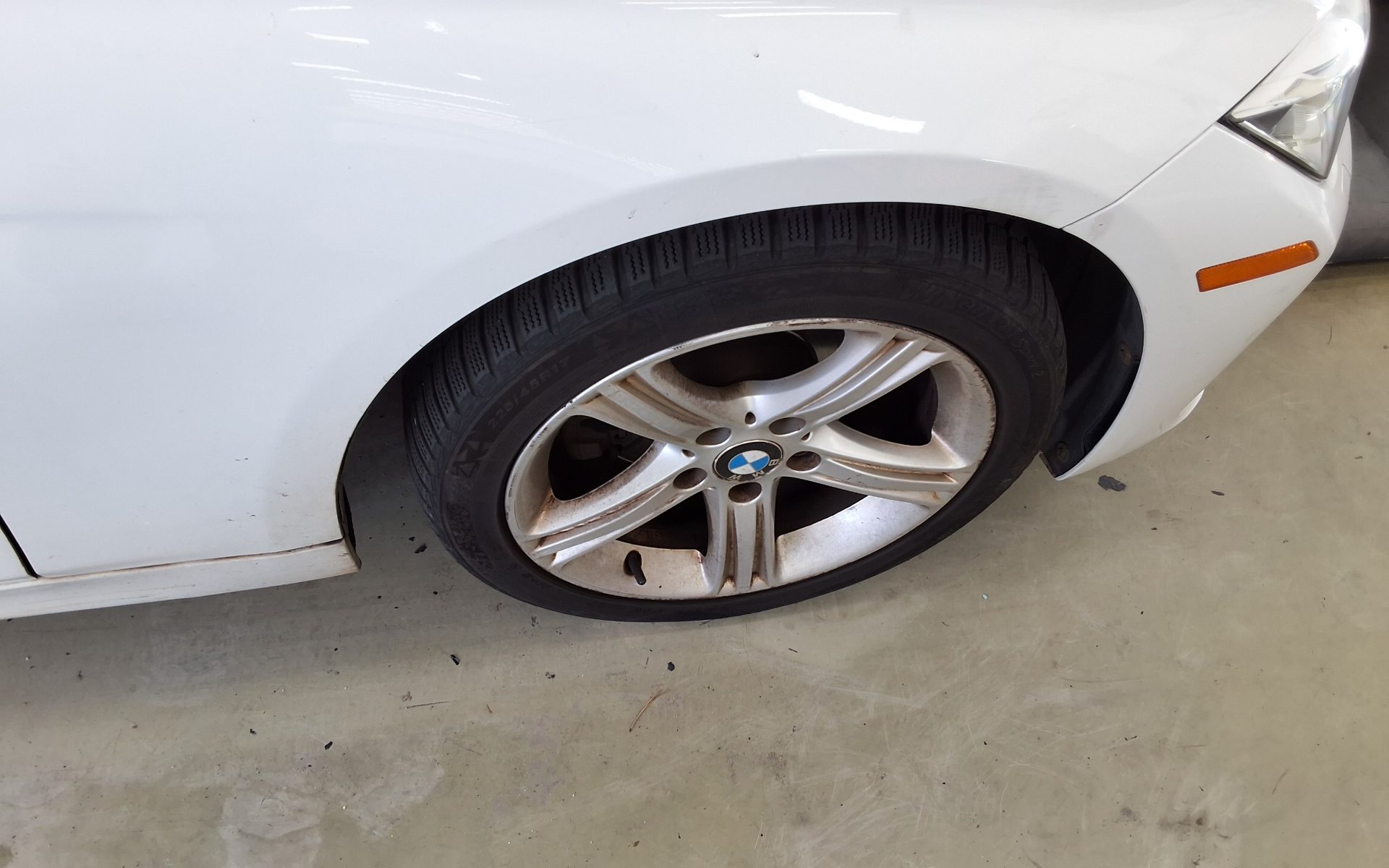 بي إم دبليو 3 Series (6Th Gen) 320D 2013 320d