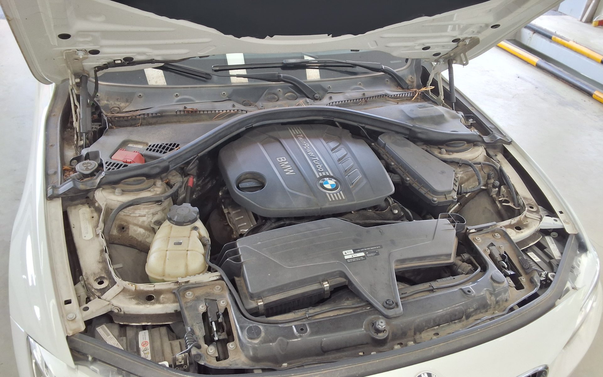بي إم دبليو 3 Series (6Th Gen) 320D 2013 320d