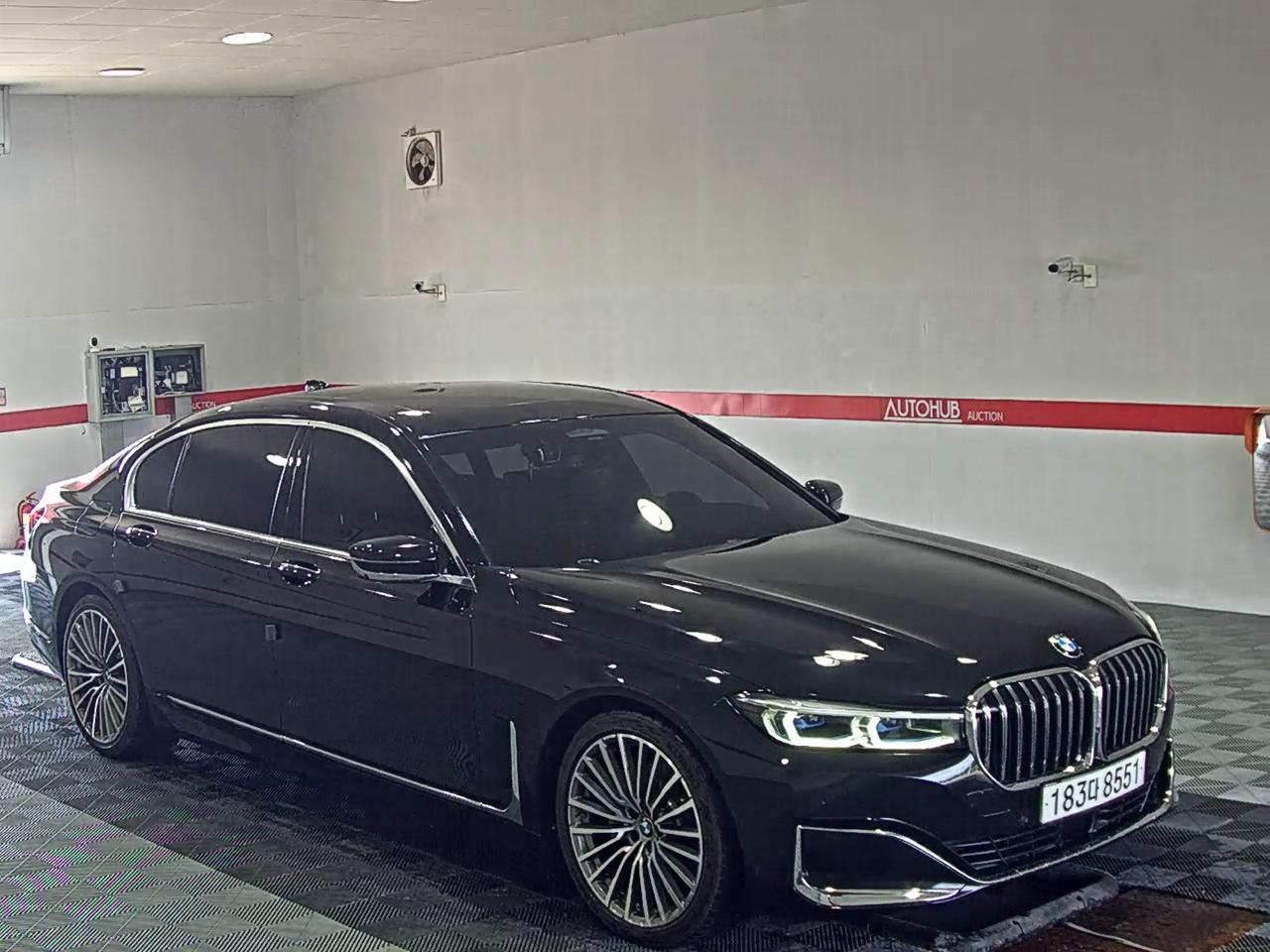 بي إم دبليو 7 Series (6Th Gen) 740Li إكس درايف Design Pure Excellence 2022 740Li