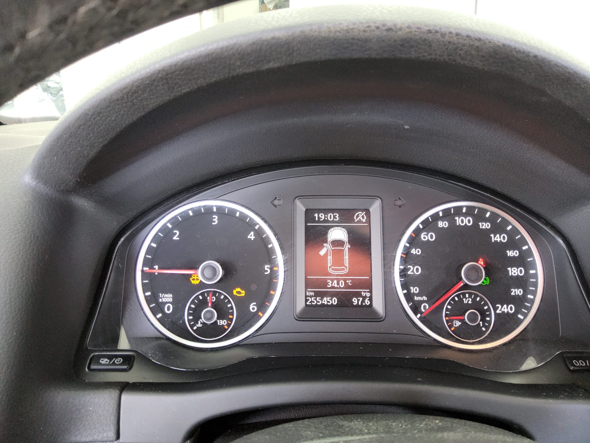فولكس فاجن تيجوان 2.0 TDI Bluemotion بريميوم 2016 بريميوم