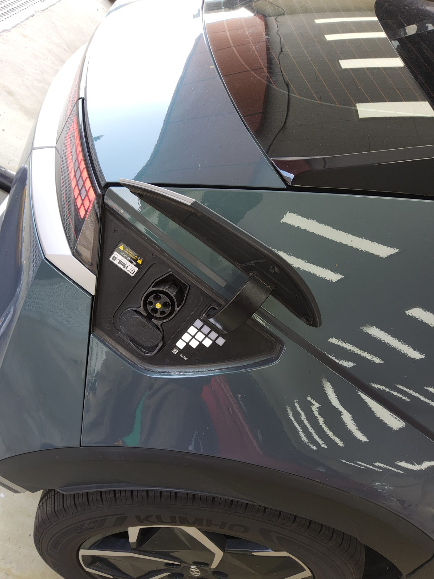 هيونداي أيونيك 2022 EV طويل المدى إكسكلوسيف