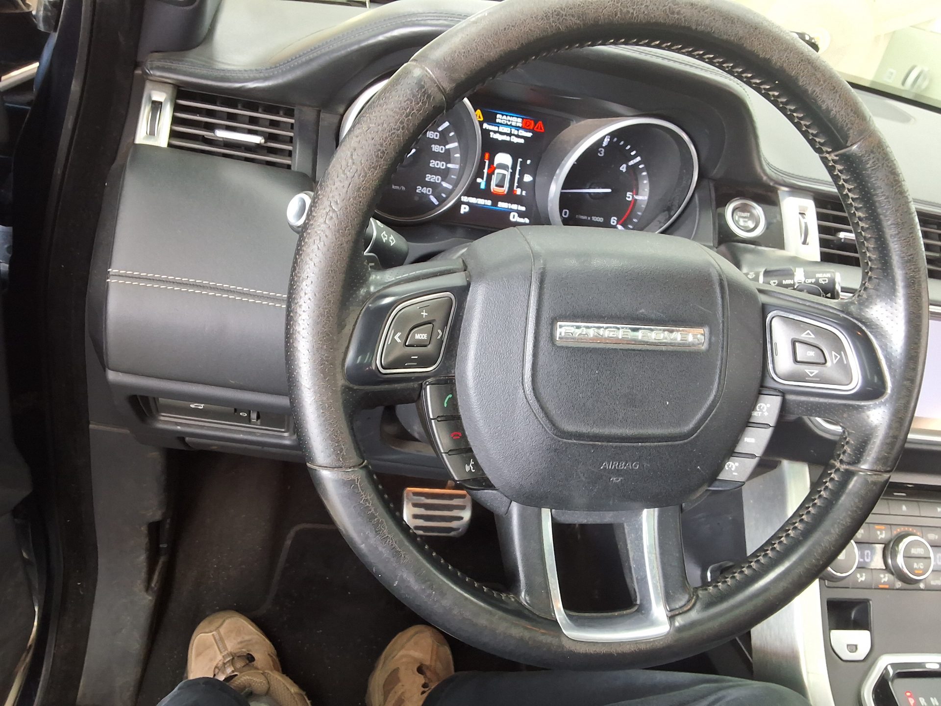 لاند روفر Rover رينج روفر Evoque 2.2 Sd4 Dynamic 2012