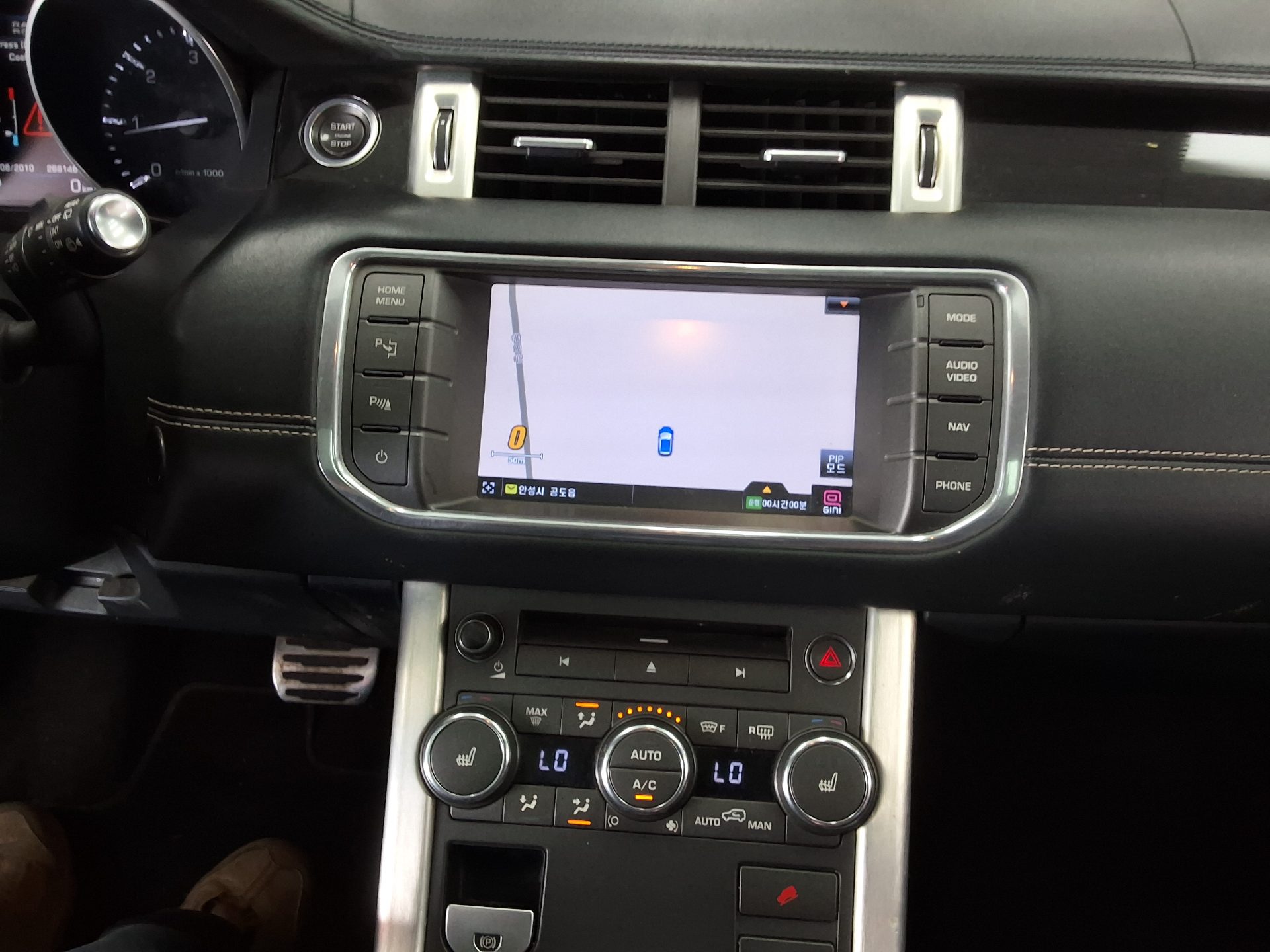 لاند روفر Rover رينج روفر Evoque 2.2 Sd4 Dynamic 2012