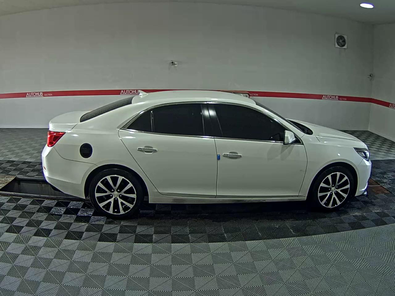 شيفروليه (Daewoo) ماليبو 2.0 بنزين Ltz ديلوكس Pack (Black Wheels) 2015 LTZ