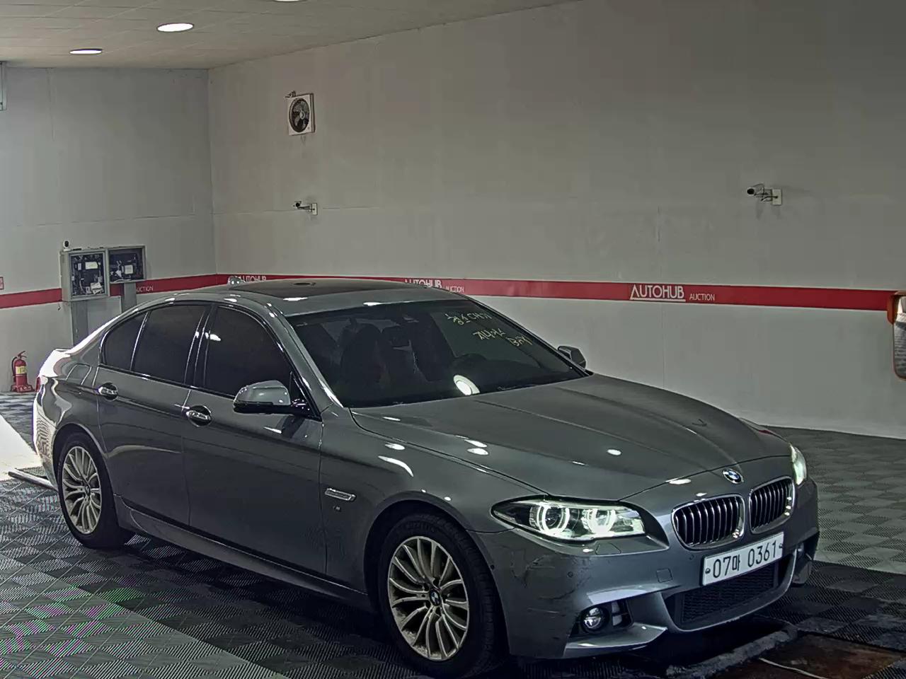 بي إم دبليو 5 Series (6Th Gen) 520D M Aerodynamic 2016 520d