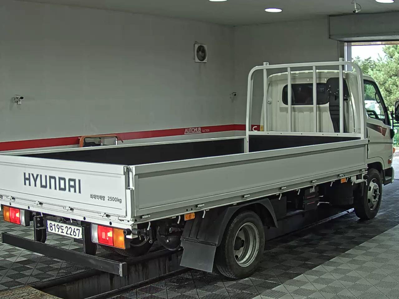 هيونداي الجديد كليا Mighty 2.5 طن Narrow Cab طويل Wheelbase منخفض Deck 2021 طويل المدى