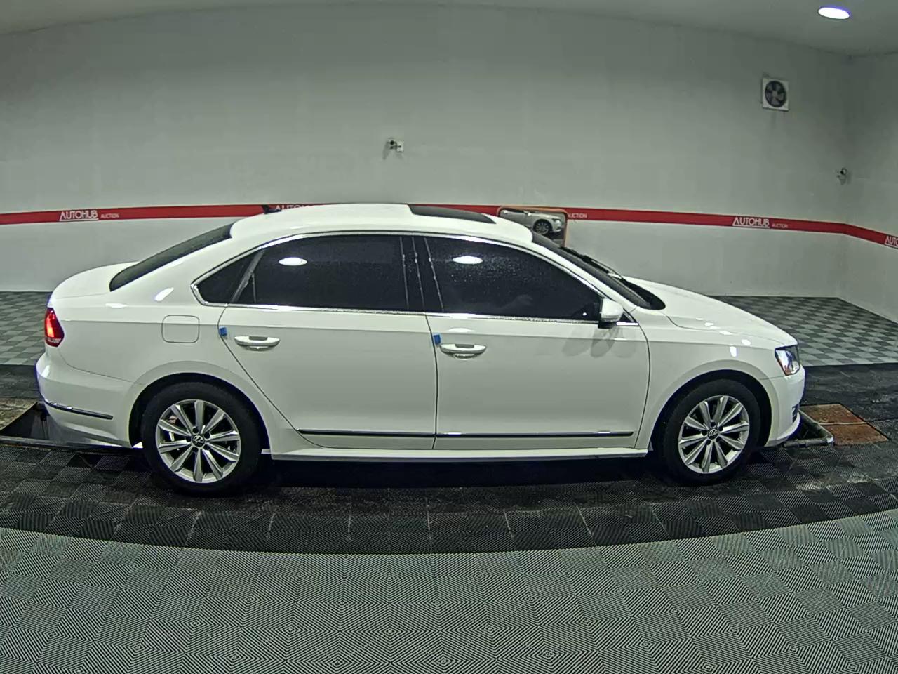 فولكس فاجن الجديد باسات (7Th Gen) 1.8 TSI 2015